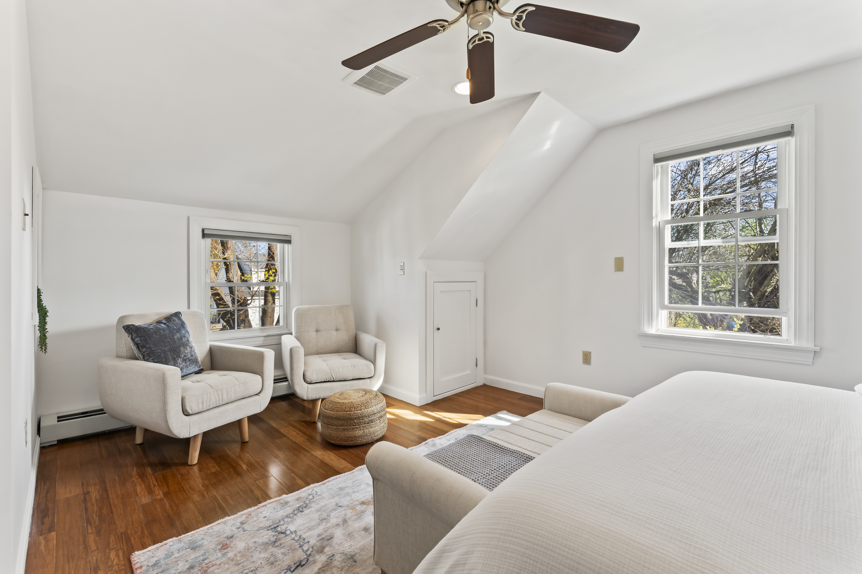 Falmouth, Maine, 04105, United States, 3 Bedrooms Bedrooms, ,2 BathroomsBathrooms,Residential,For Sale,1794593