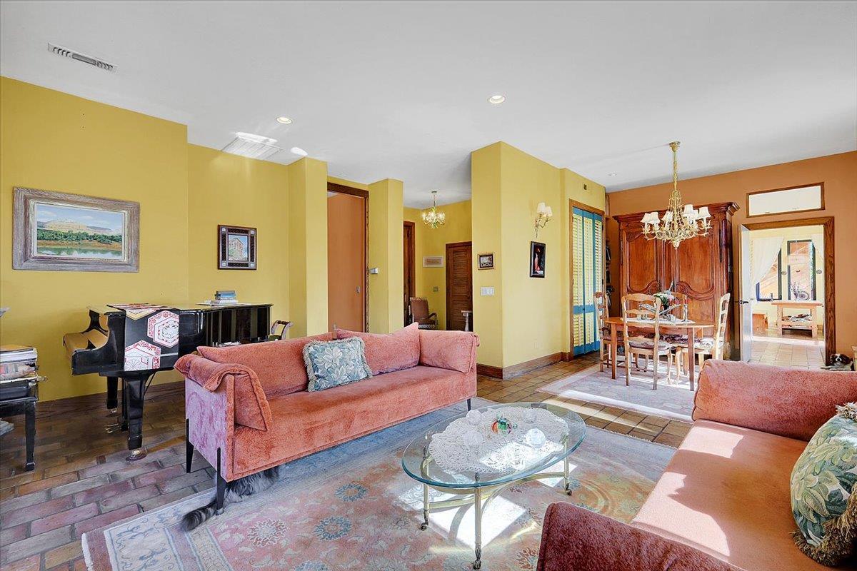 Oregon House, California, 95962, United States, 3 Bedrooms Bedrooms, ,3 BathroomsBathrooms,Residential,For Sale,2031122