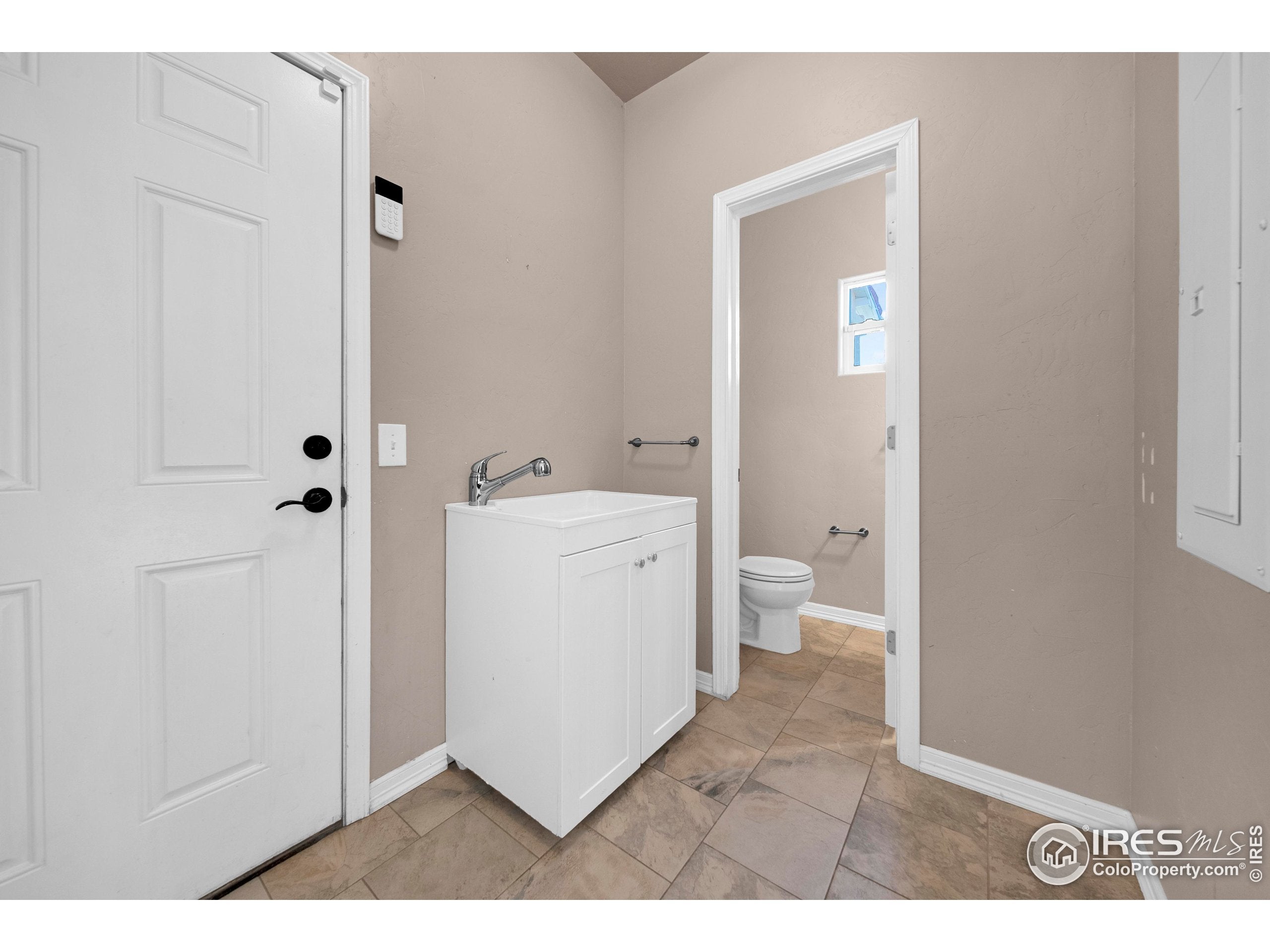 Fort Morgan, Colorado, 80701, United States, 3 Bedrooms Bedrooms, ,4 BathroomsBathrooms,Residential,For Sale,1982618