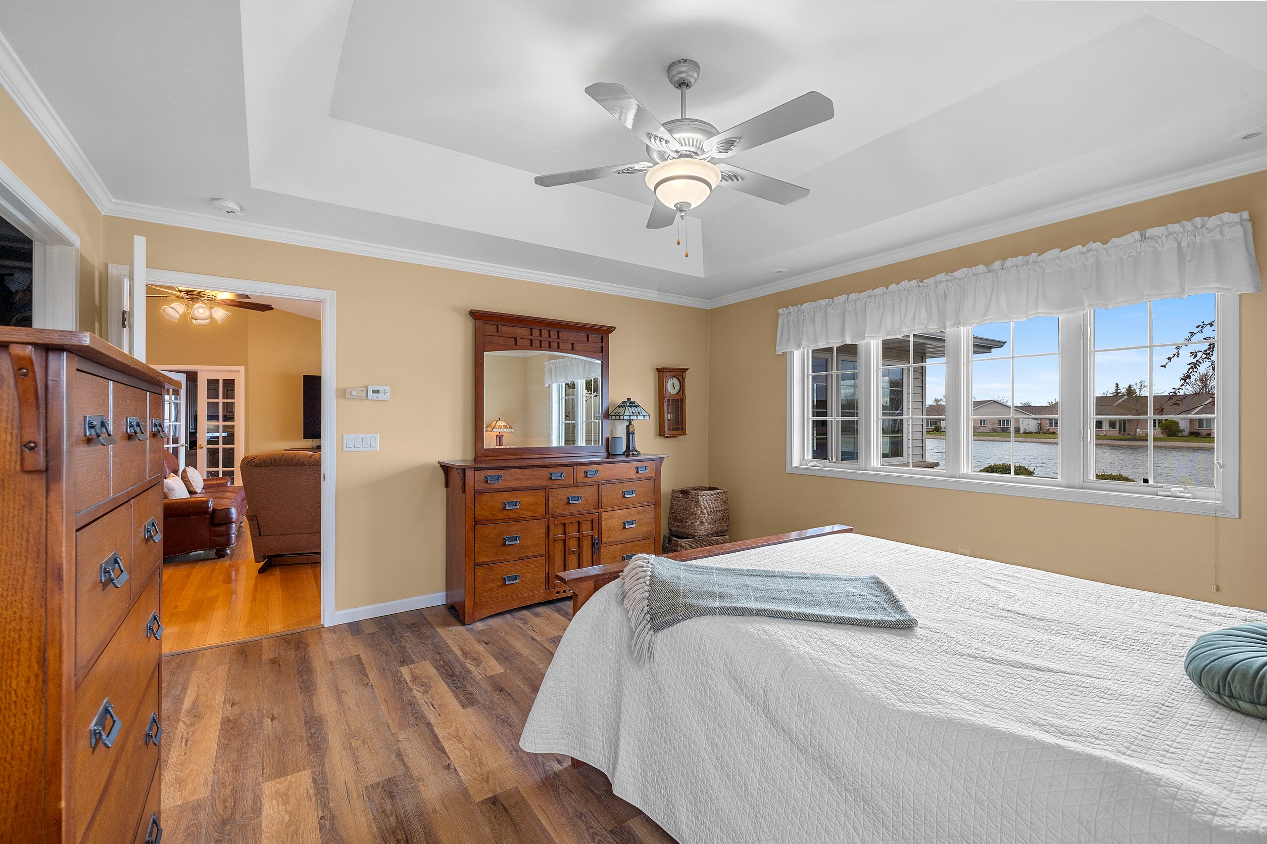  Waterfront Living at River Pines Condos - 物件實景