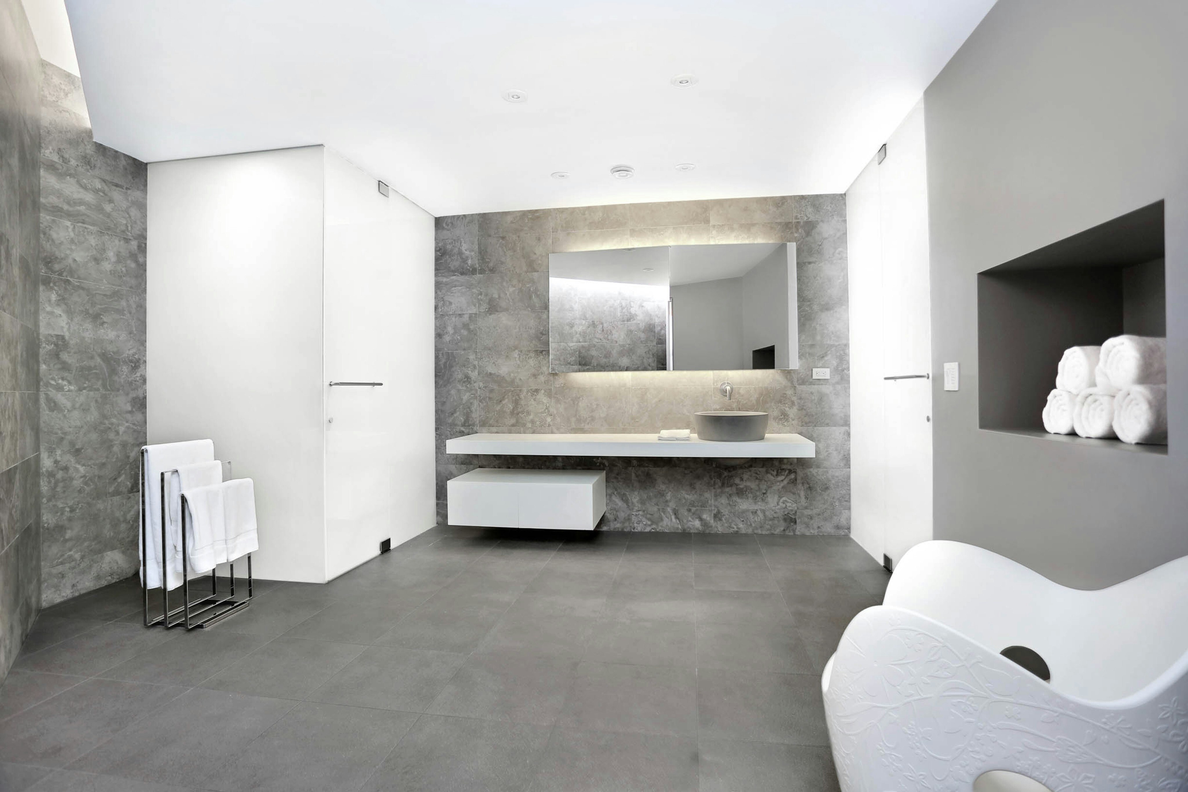  Distinguished By Architectural Clarity, Complete Privacy, And A Deeply Personal - 物件實景