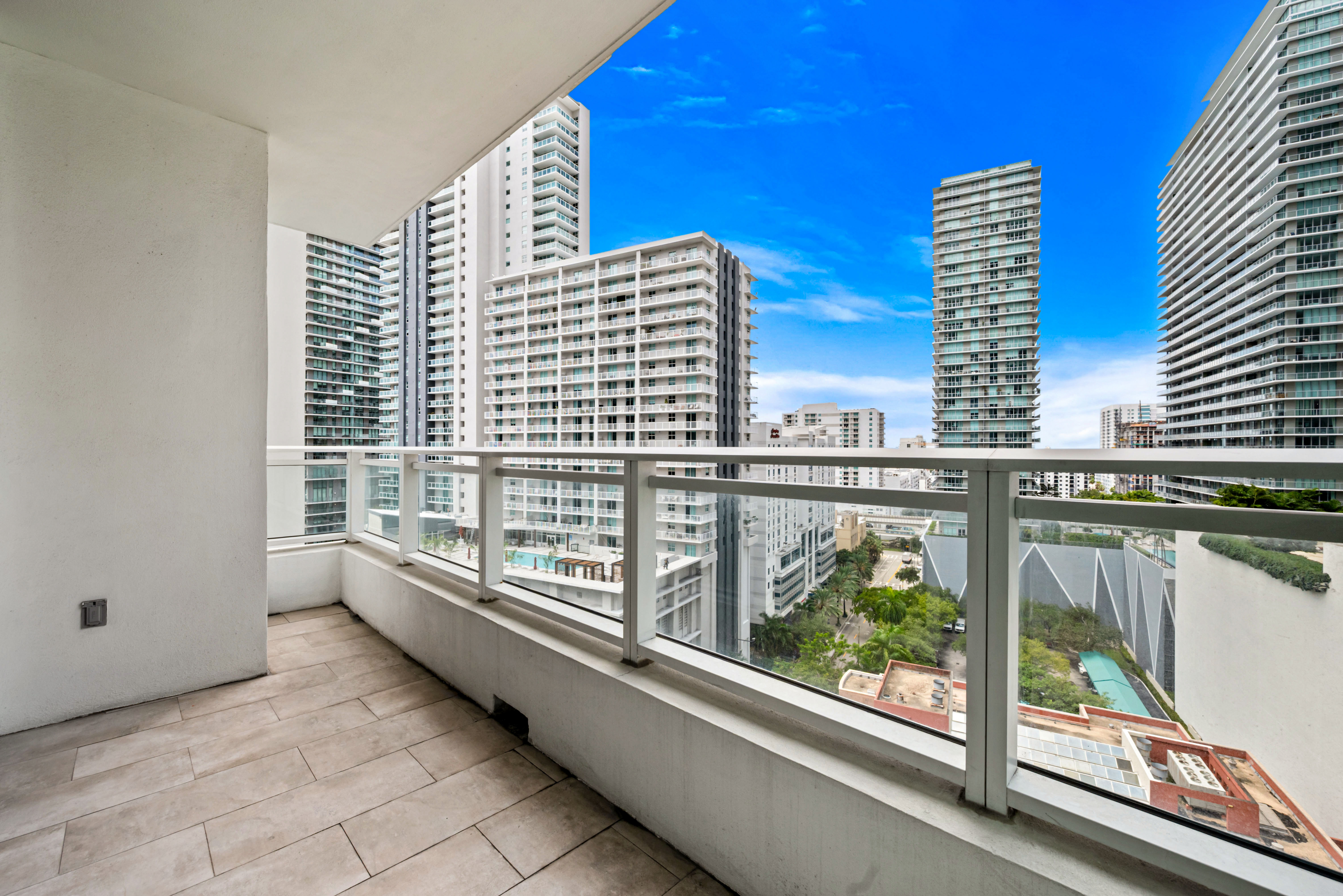  1080 Brickell Ave, Miami, FL, 33131 - 物件實景