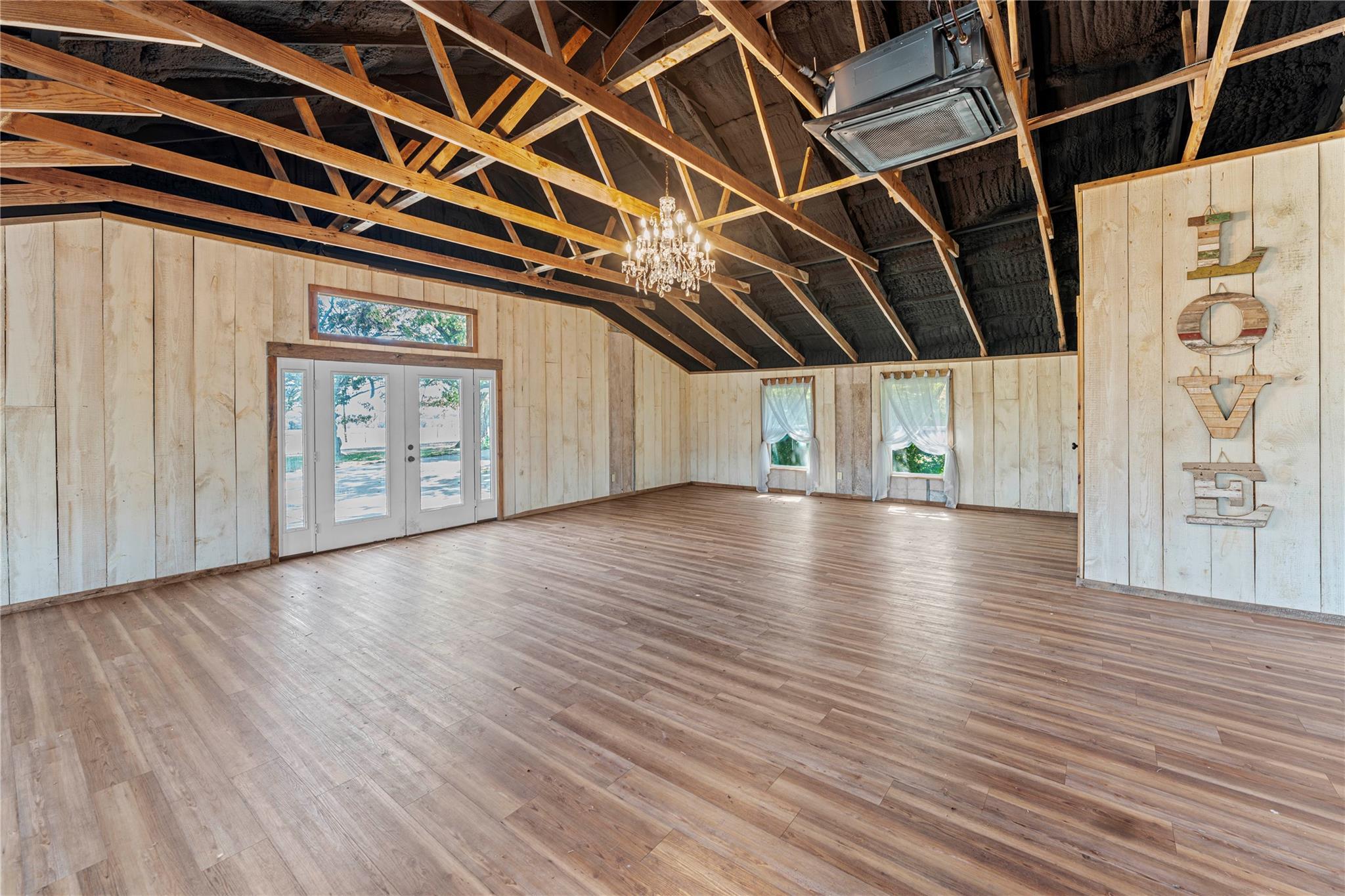 Canton, Texas, 75103, United States, 5 Bedrooms Bedrooms, ,3 BathroomsBathrooms,Residential,For Sale,1976221