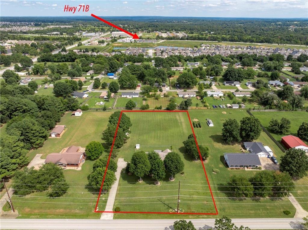 Lowell, Arkansas, 72745, United States, 4 Bedrooms Bedrooms, ,2 BathroomsBathrooms,Residential,For Sale,1932049