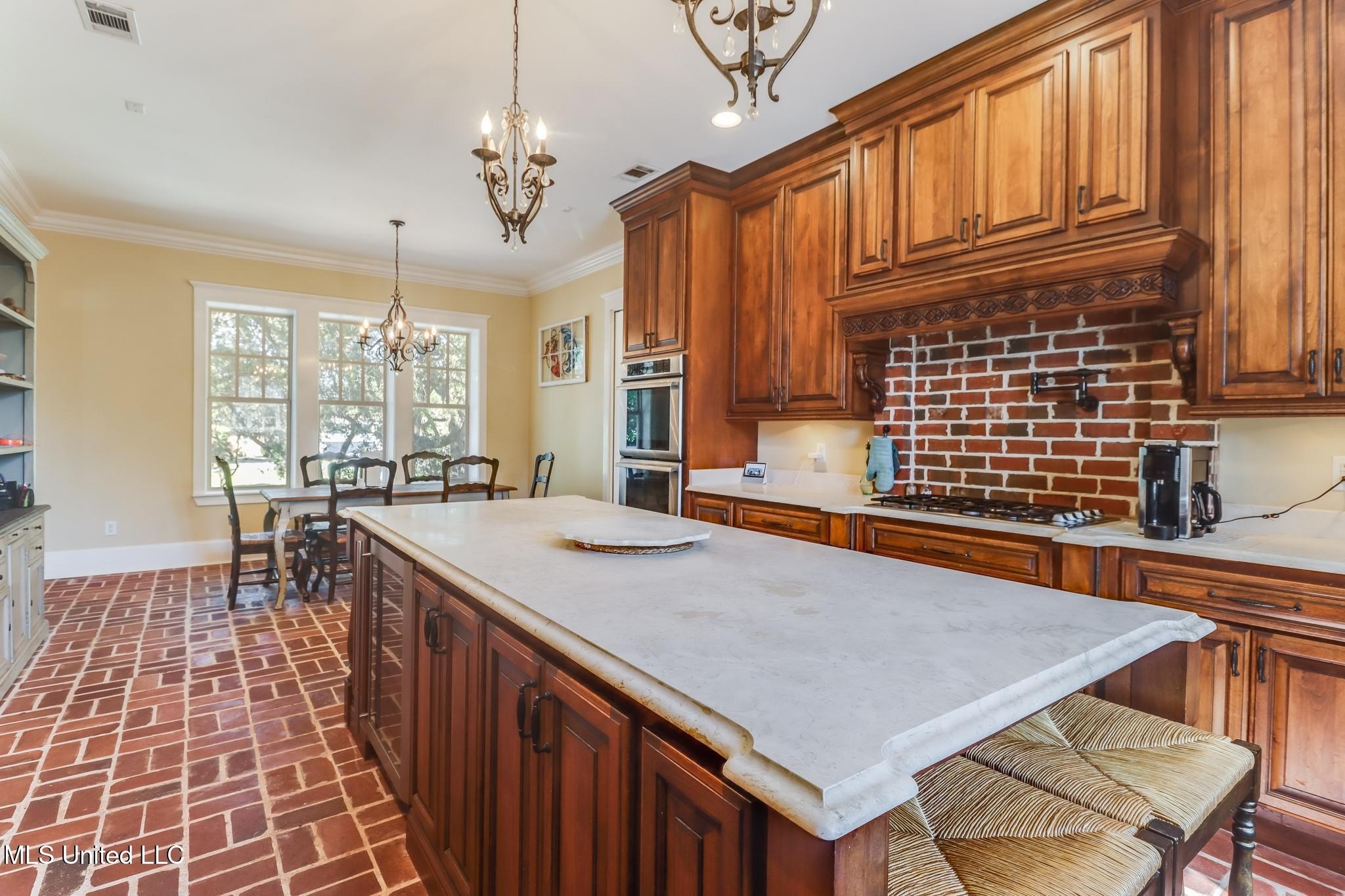 Pascagoula, Mississippi, 39581, United States, 5 Bedrooms Bedrooms, ,6 BathroomsBathrooms,Residential,For Sale,1977278