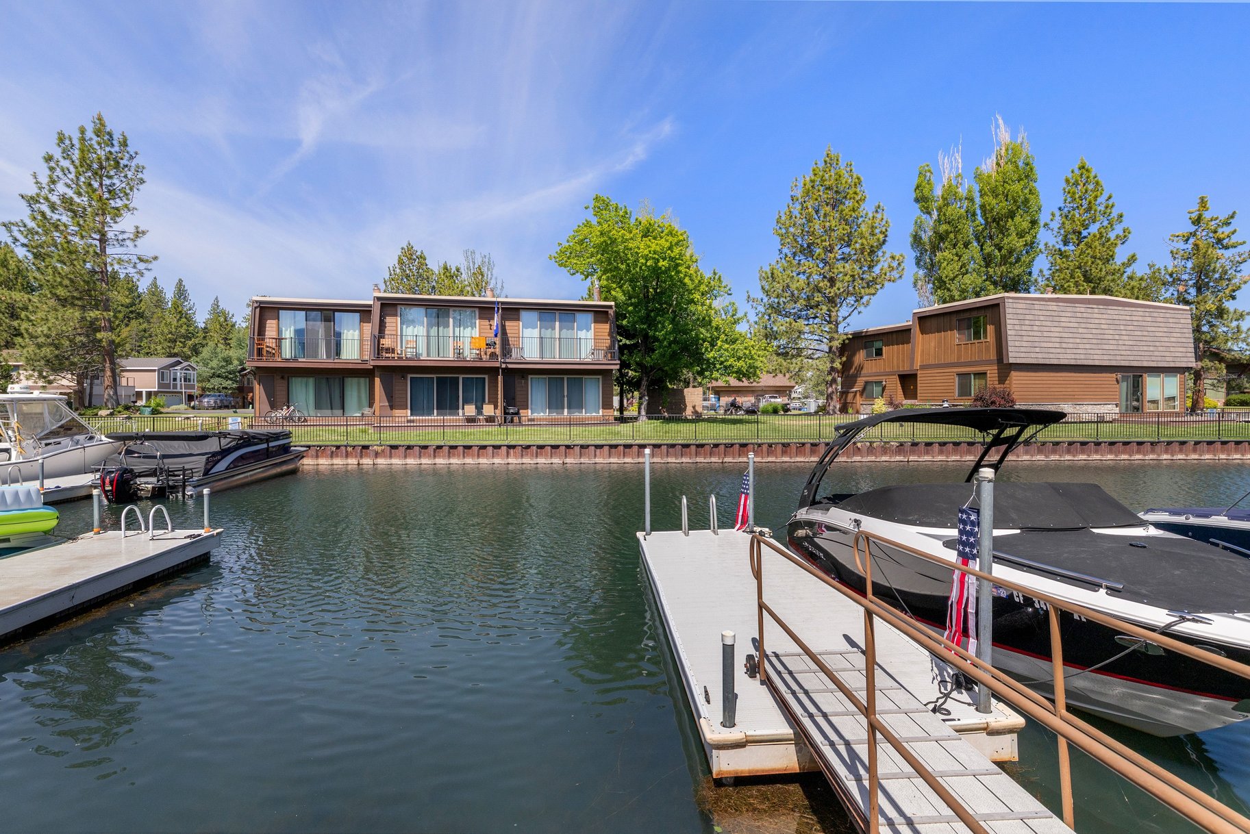  Tahoe Keys Waterfront Townhome - 物件實景