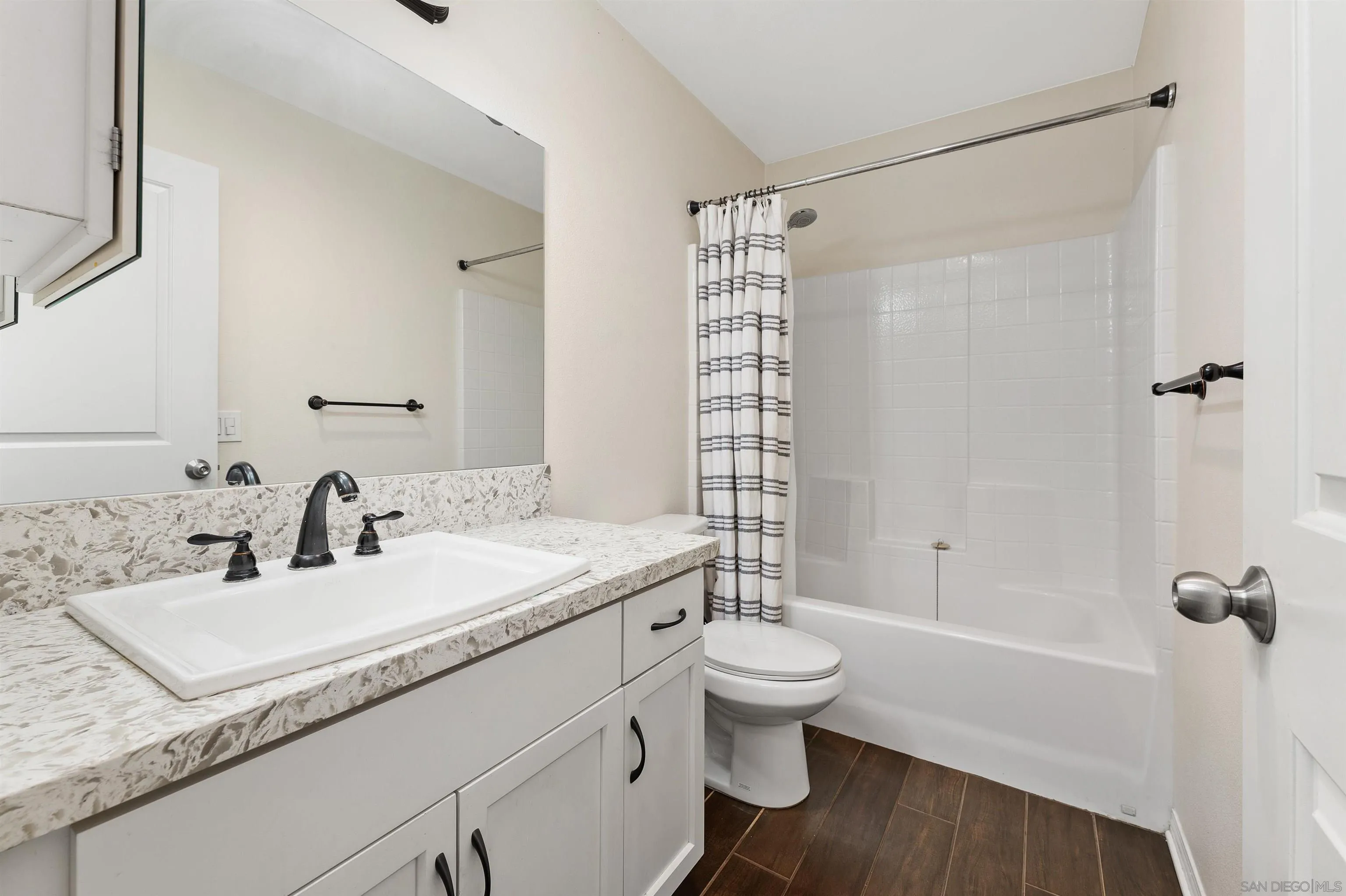 Santee, California, 92071, United States, 3 Bedrooms Bedrooms, ,2 BathroomsBathrooms,Residential,For Sale,1991920