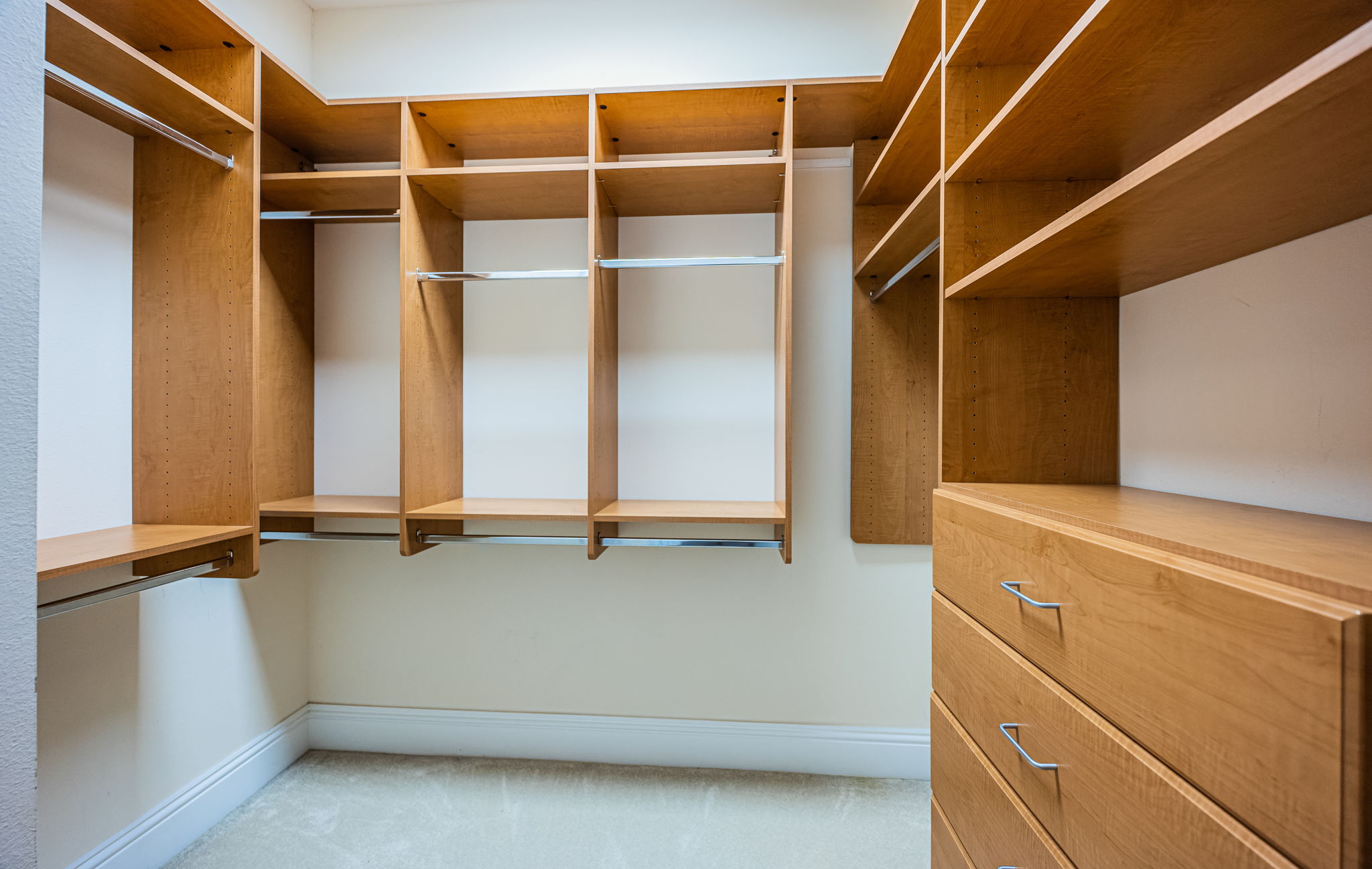 St Petersburg, Florida, 33707, United States, 5 Bedrooms Bedrooms, ,5 BathroomsBathrooms,Residential,For Sale,2006025