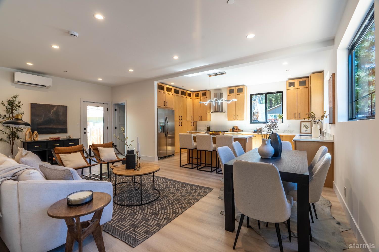 South Lake Tahoe, California, 96150, United States, 3 Bedrooms Bedrooms, ,3 BathroomsBathrooms,Residential,For Sale,1988066