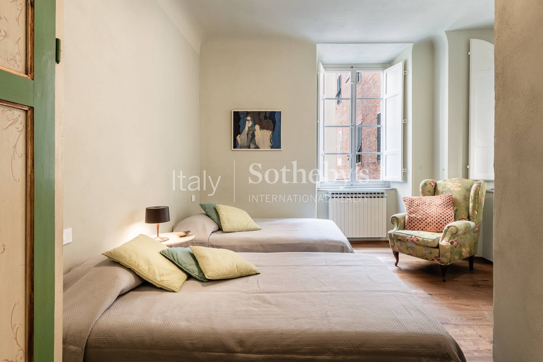  Elegant renovated residence of distinctive charm - 物件實景