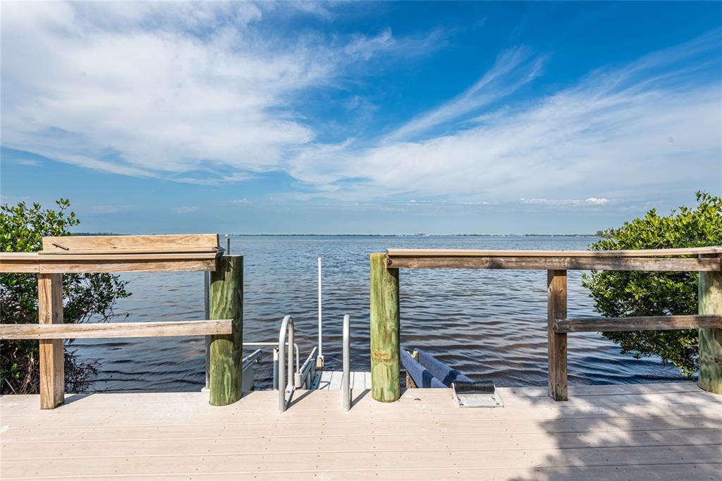 Bradenton, Florida, 34209, United States, 3 Bedrooms Bedrooms, ,3 BathroomsBathrooms,Residential,For Sale,1995139