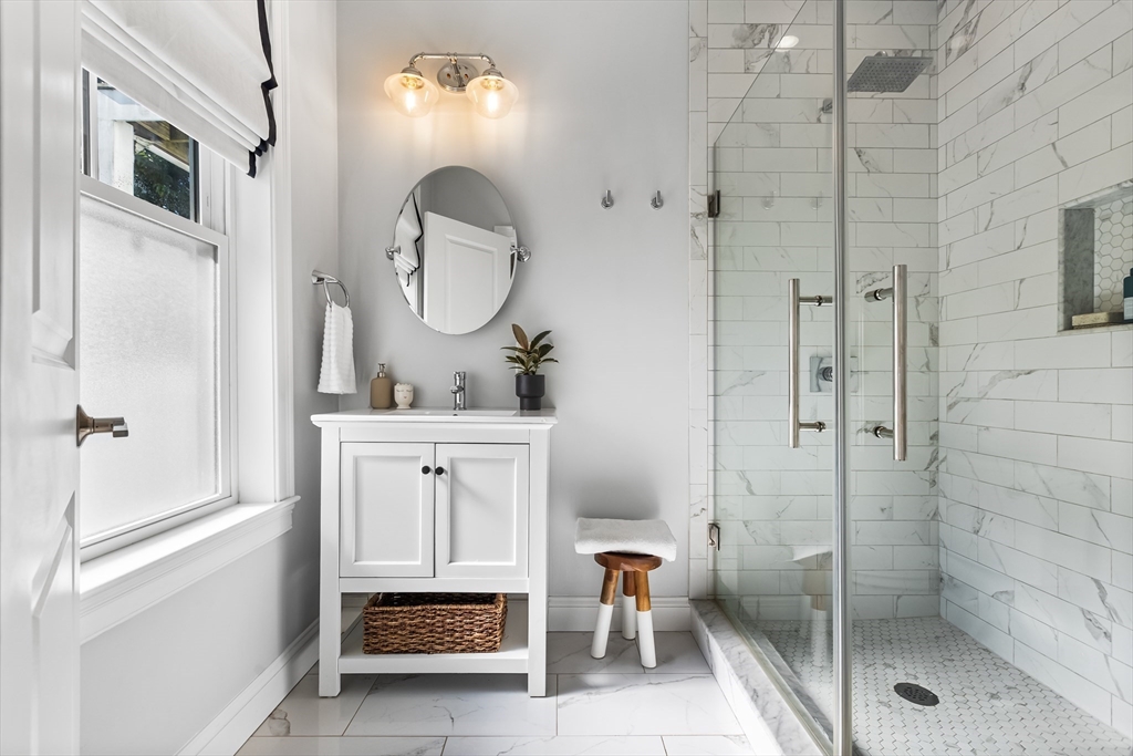 Boston, Massachusetts, 02129, United States, 2 Bedrooms Bedrooms, ,2 BathroomsBathrooms,Residential,For Sale,1940658