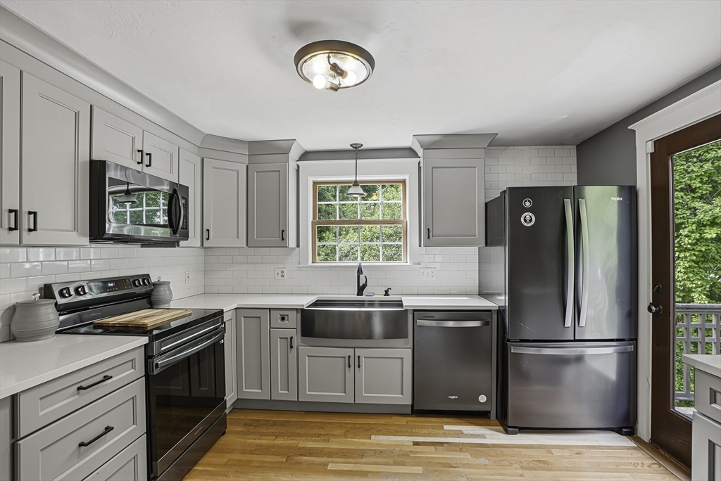 Franklin, Massachusetts, 02038, United States, 3 Bedrooms Bedrooms, ,Residential,For Sale,2048038