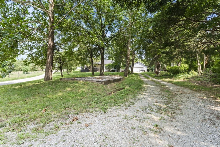 Versailles, Kentucky, 40383, United States, 4 Bedrooms Bedrooms, ,Residential,For Sale,1900700