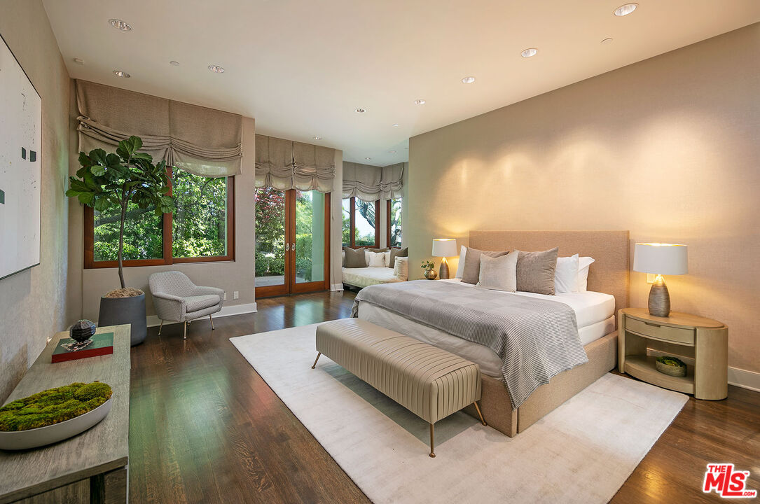 1118 Calle Vista Dr, Beverly Hills, California, 90210, United States, 4 Bedrooms Bedrooms, ,8 BathroomsBathrooms,Residential,For Sale,1118 Calle Vista Dr,1644592