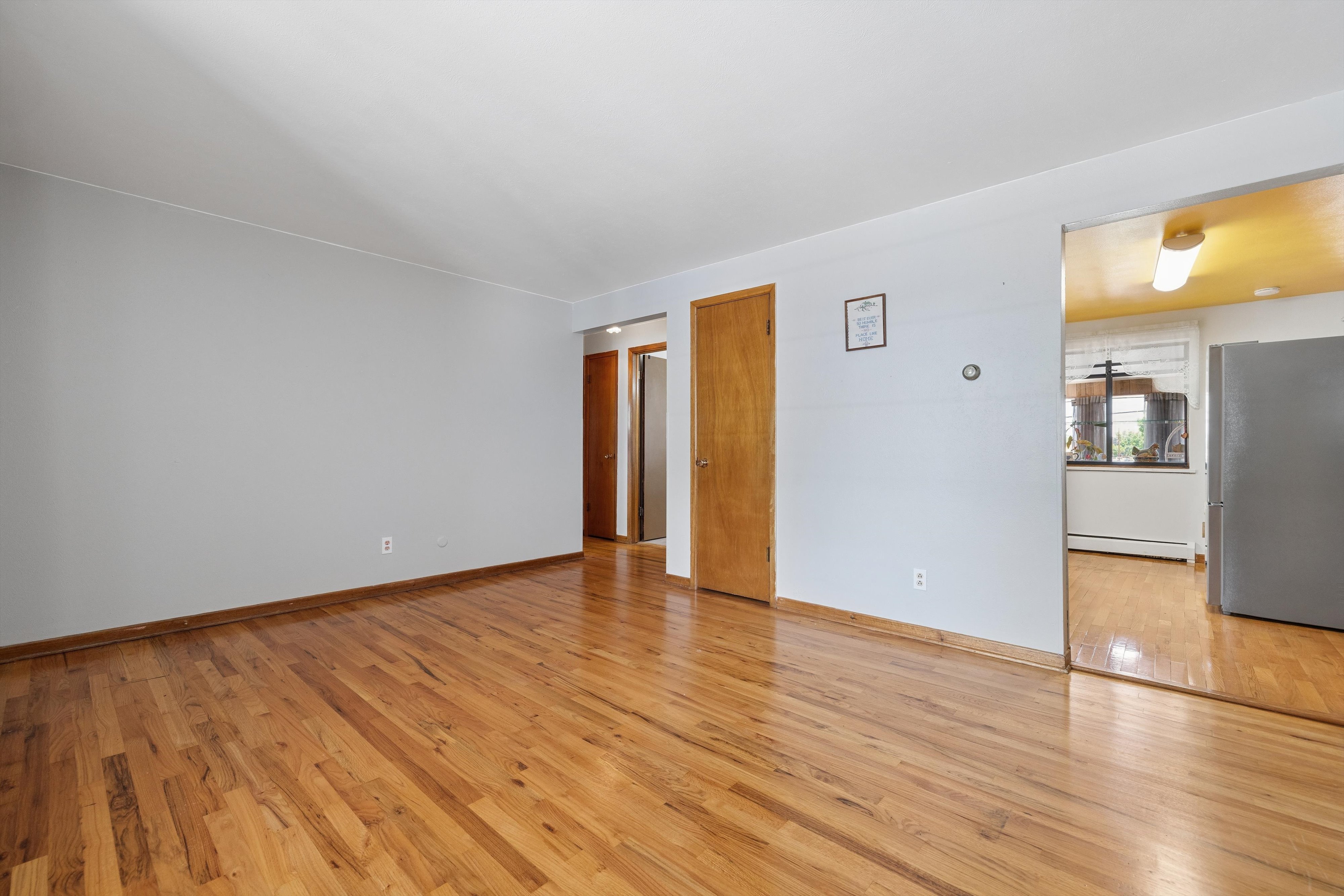  Charming brick ranch; inviting outdoor spaces, thoughtful interior updates - 物件實景