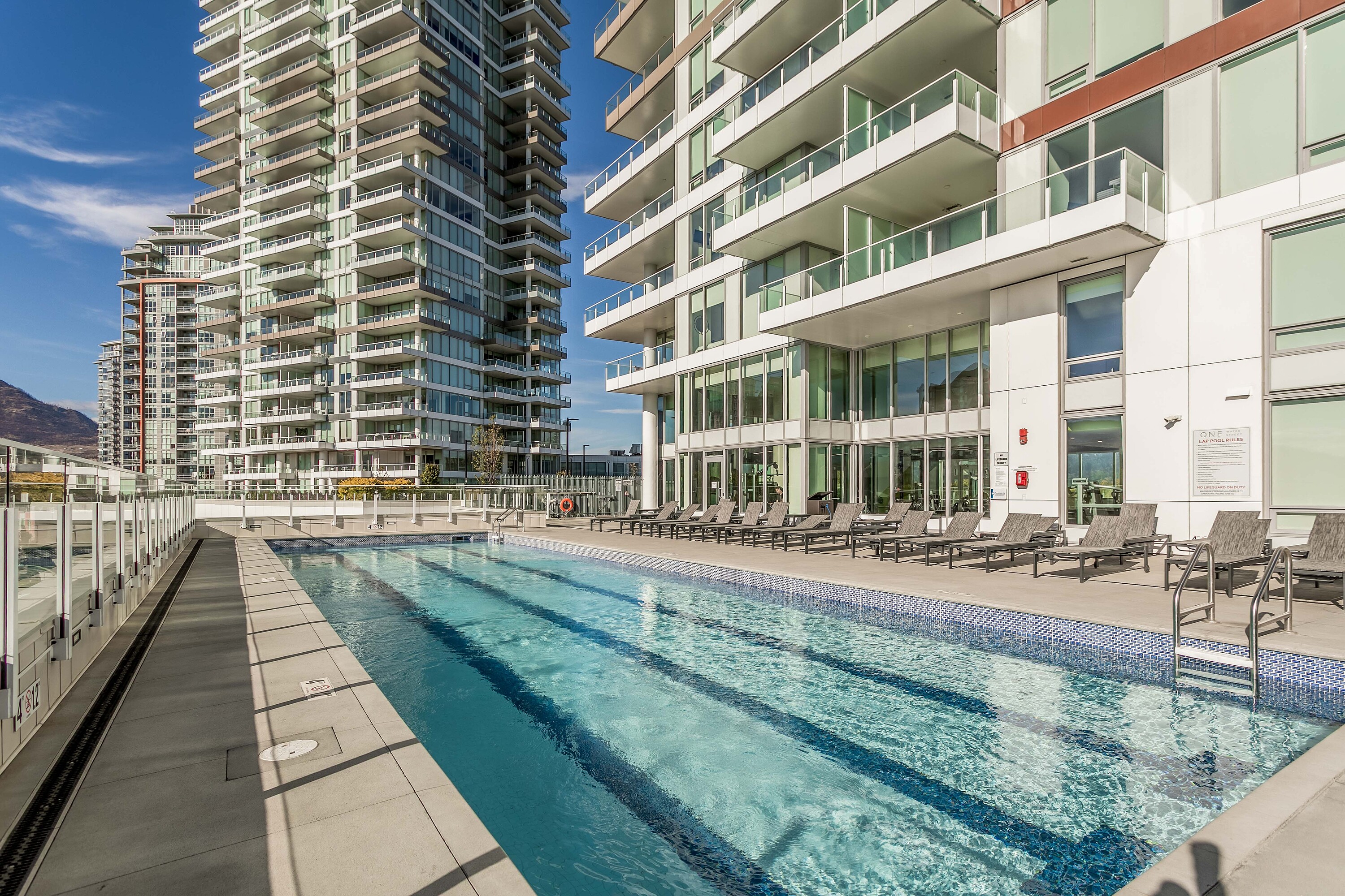  Unobstructed Views of the Lake - 物件實景