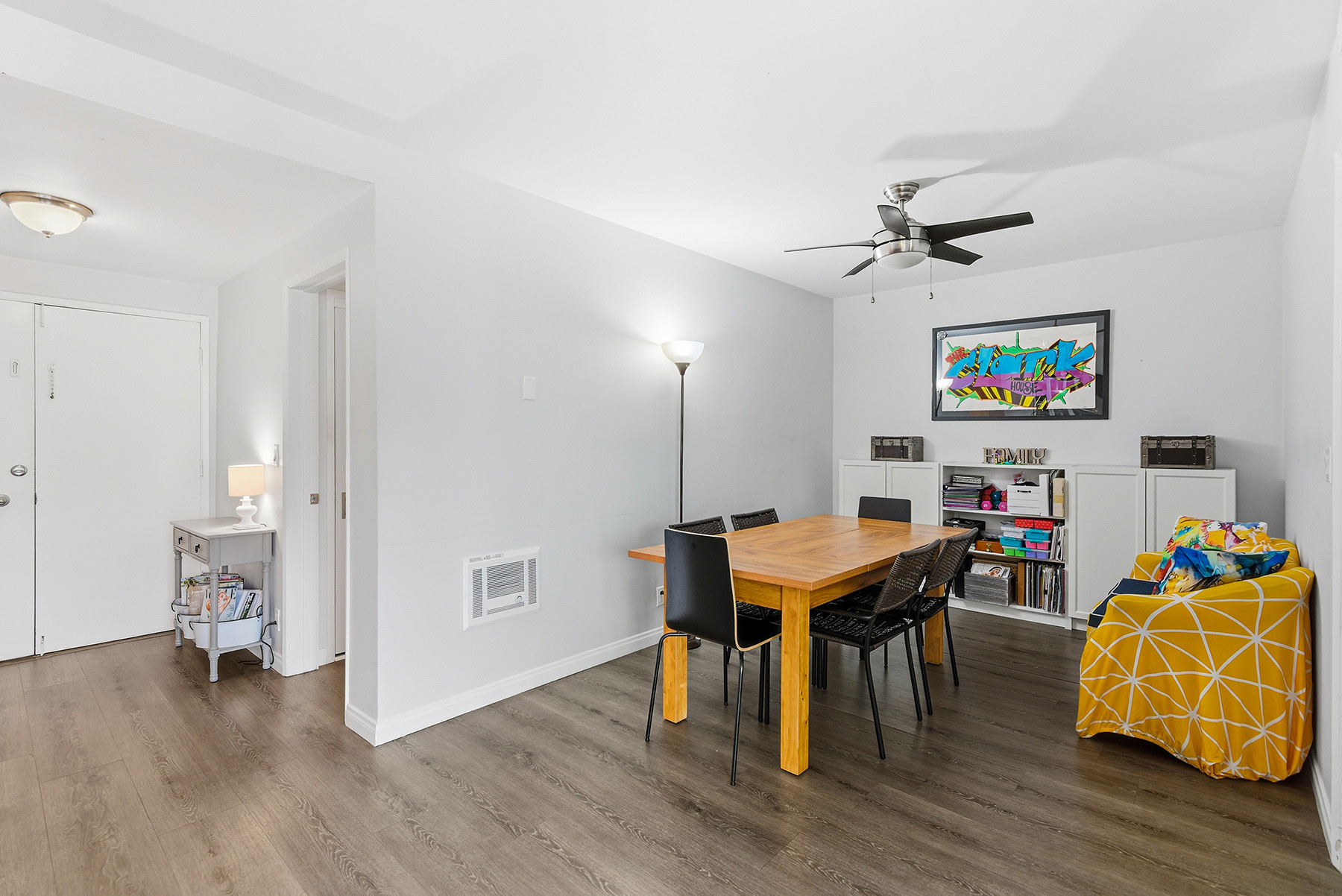  5674 Windsor Way - 物件實景