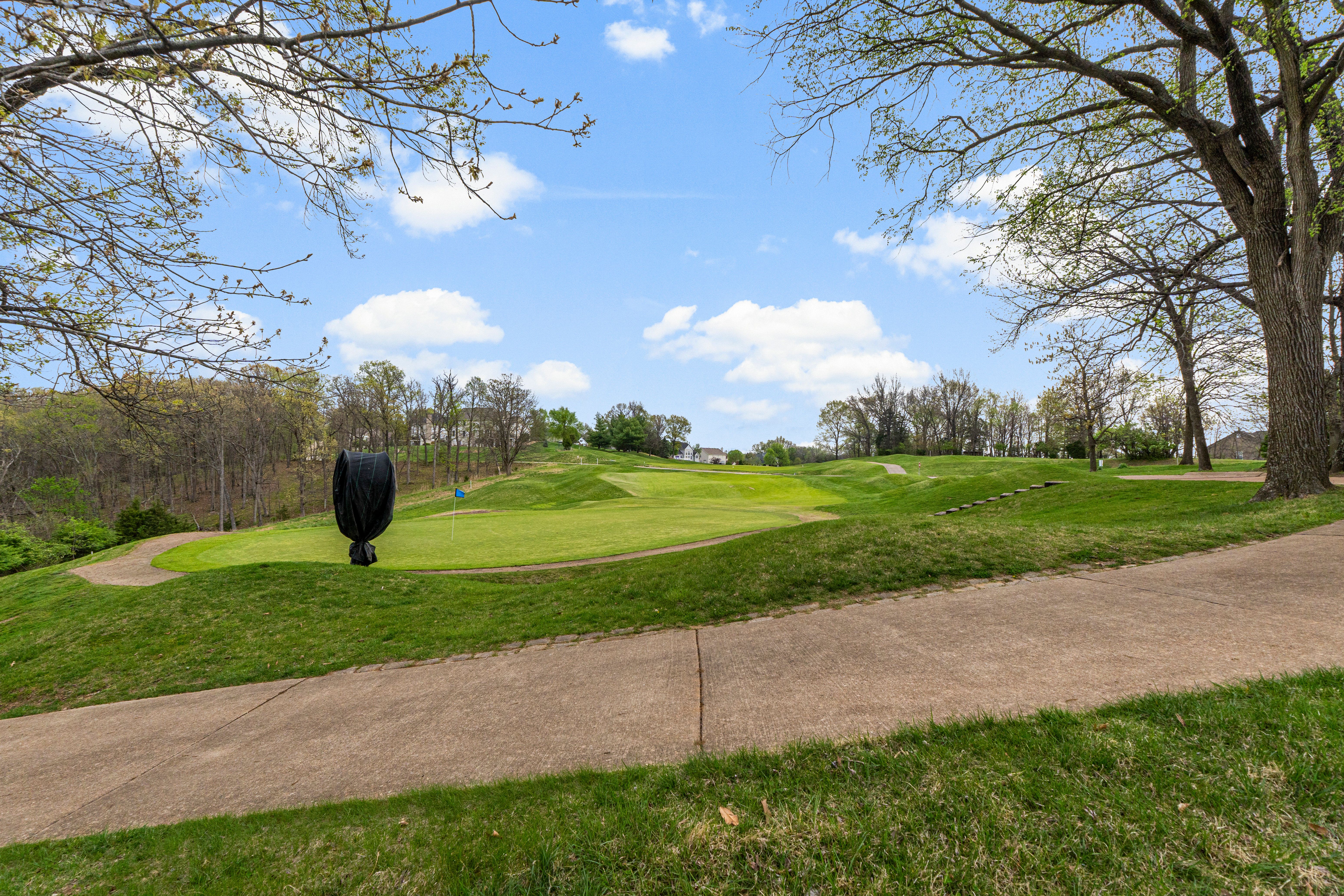  Charming Tapawingo Retreat with Golf Course Views and Modern Upgrades - 物件實景