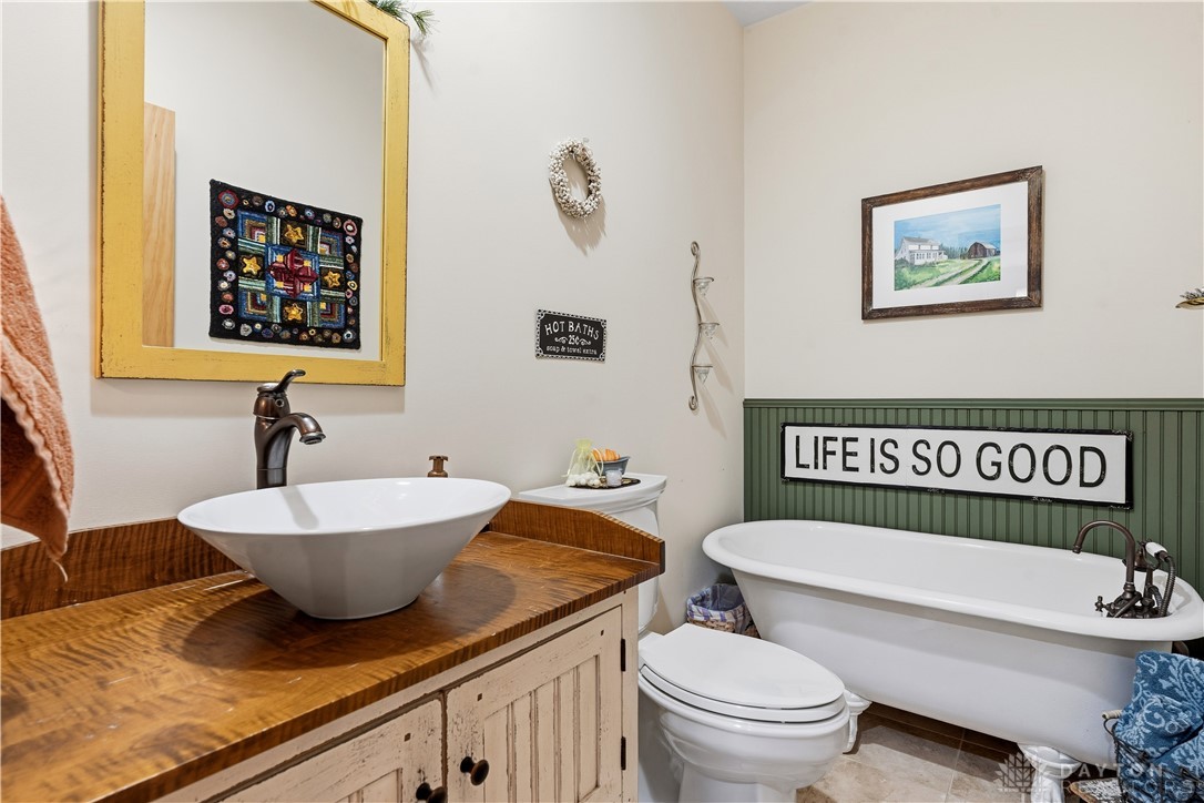 Adams Twp, Ohio, 45177, United States, 6 Bedrooms Bedrooms, ,4 BathroomsBathrooms,Residential,For Sale,1989294