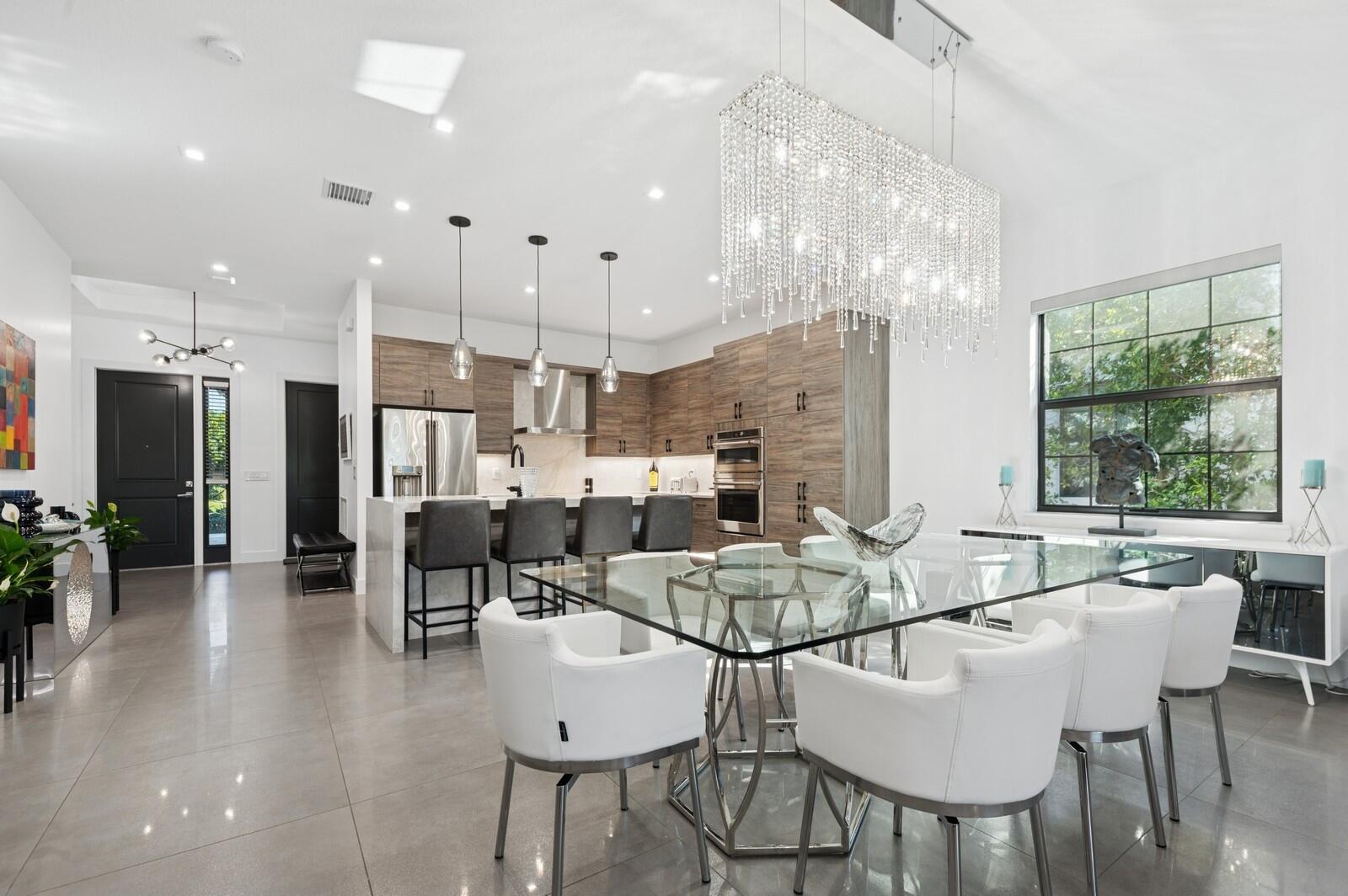 West Palm Beach, Florida, 33401, United States, 3 Bedrooms Bedrooms, ,4 BathroomsBathrooms,Residential,For Sale,1745907