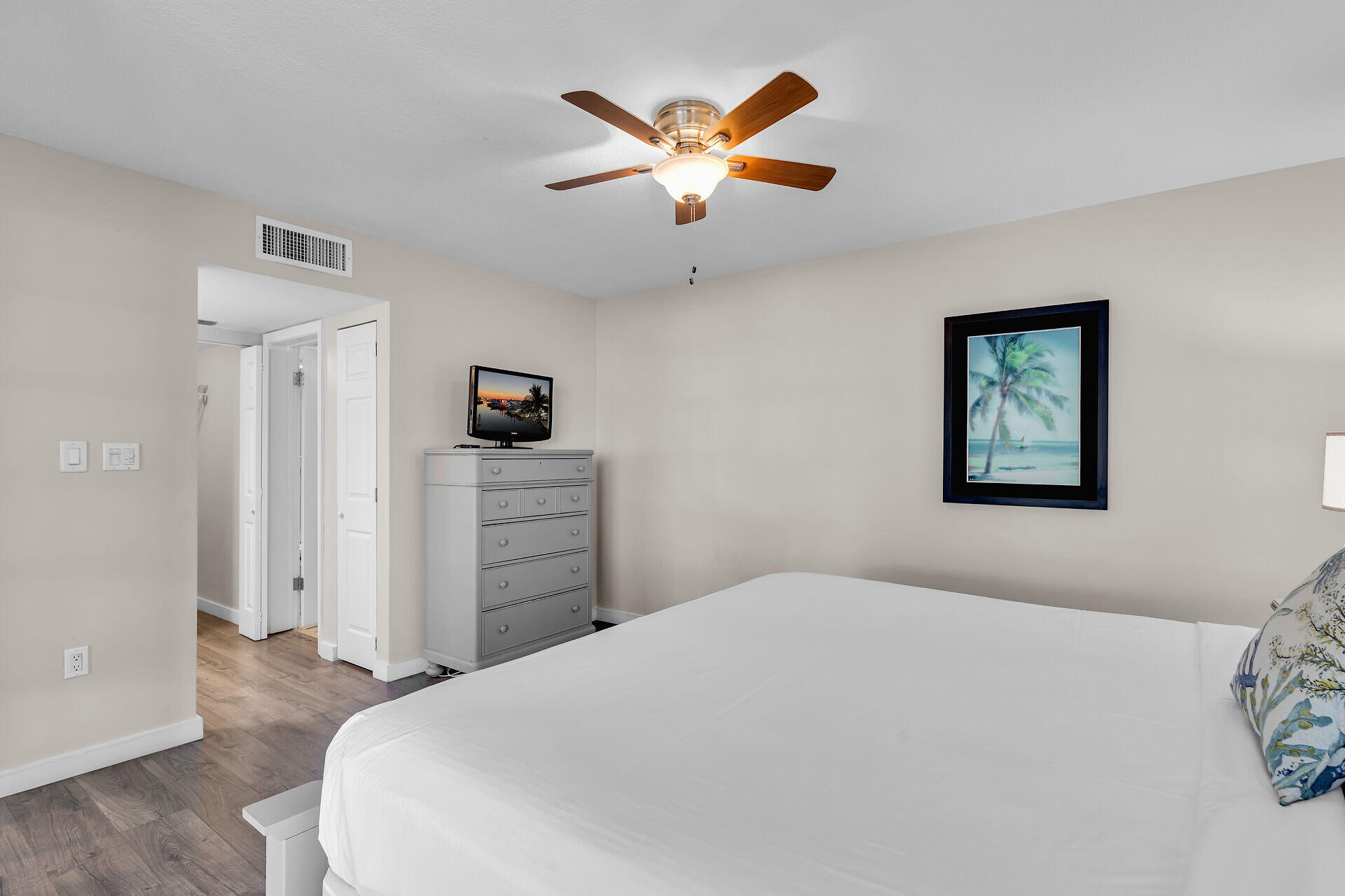 Duck, Florida, 33050, United States, 2 Bedrooms Bedrooms, ,2 BathroomsBathrooms,Residential,For Sale,1940932