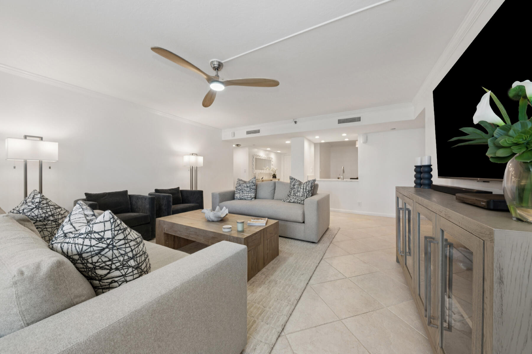 Highland Beach, Florida, 33487, United States, 2 Bedrooms Bedrooms, ,2 BathroomsBathrooms,Residential,For Sale,1912479