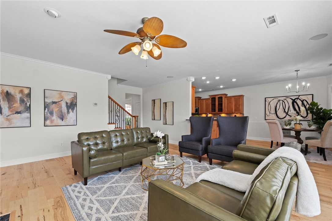 Fayetteville, Arkansas, 72701, United States, 5 Bedrooms Bedrooms, ,4 BathroomsBathrooms,Residential,For Sale,1838012