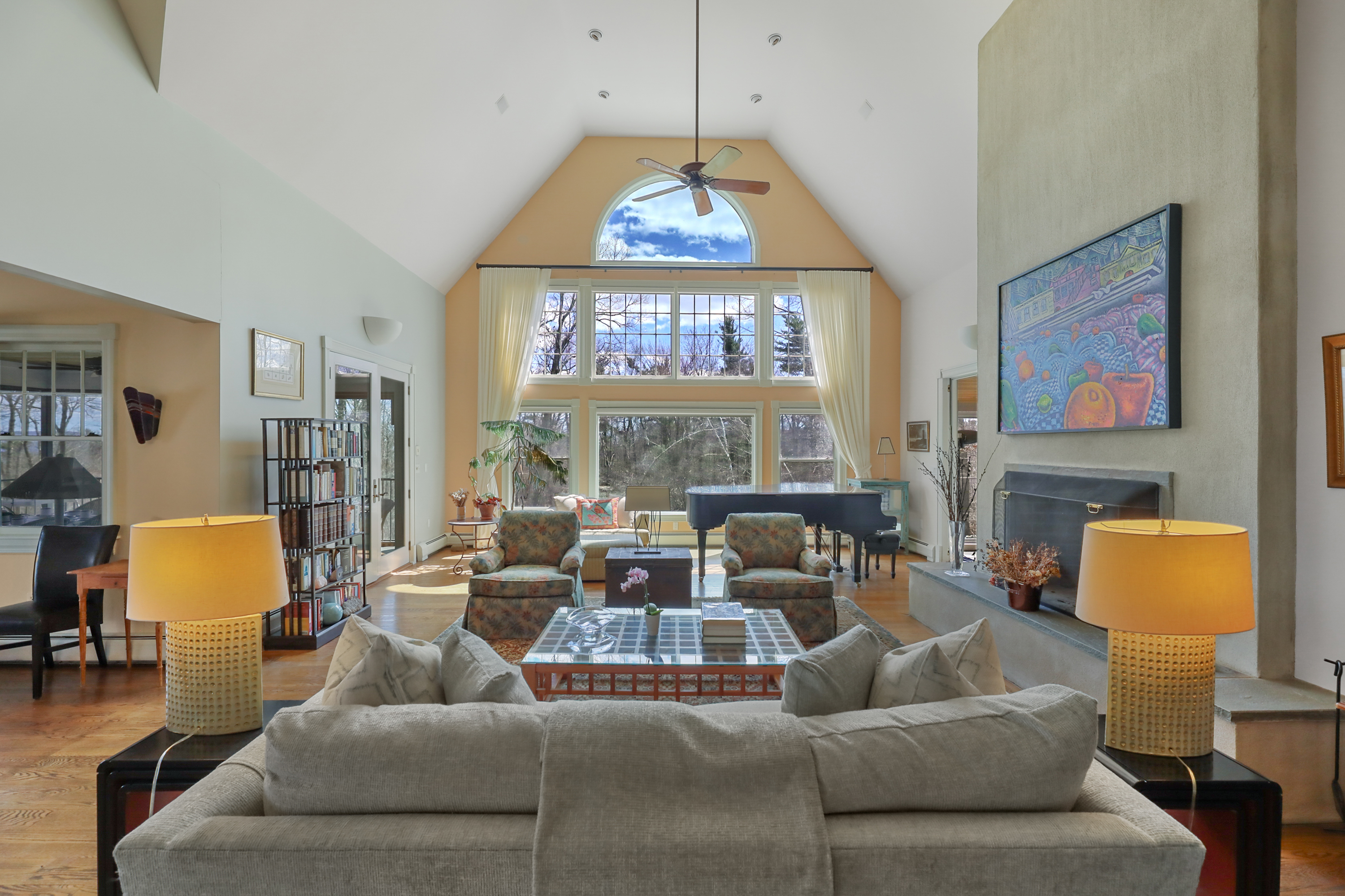  Exquisite Tudor Estate Set on 18+ Breathtaking Acres with Stunning Panoramic Vie - 物件實景