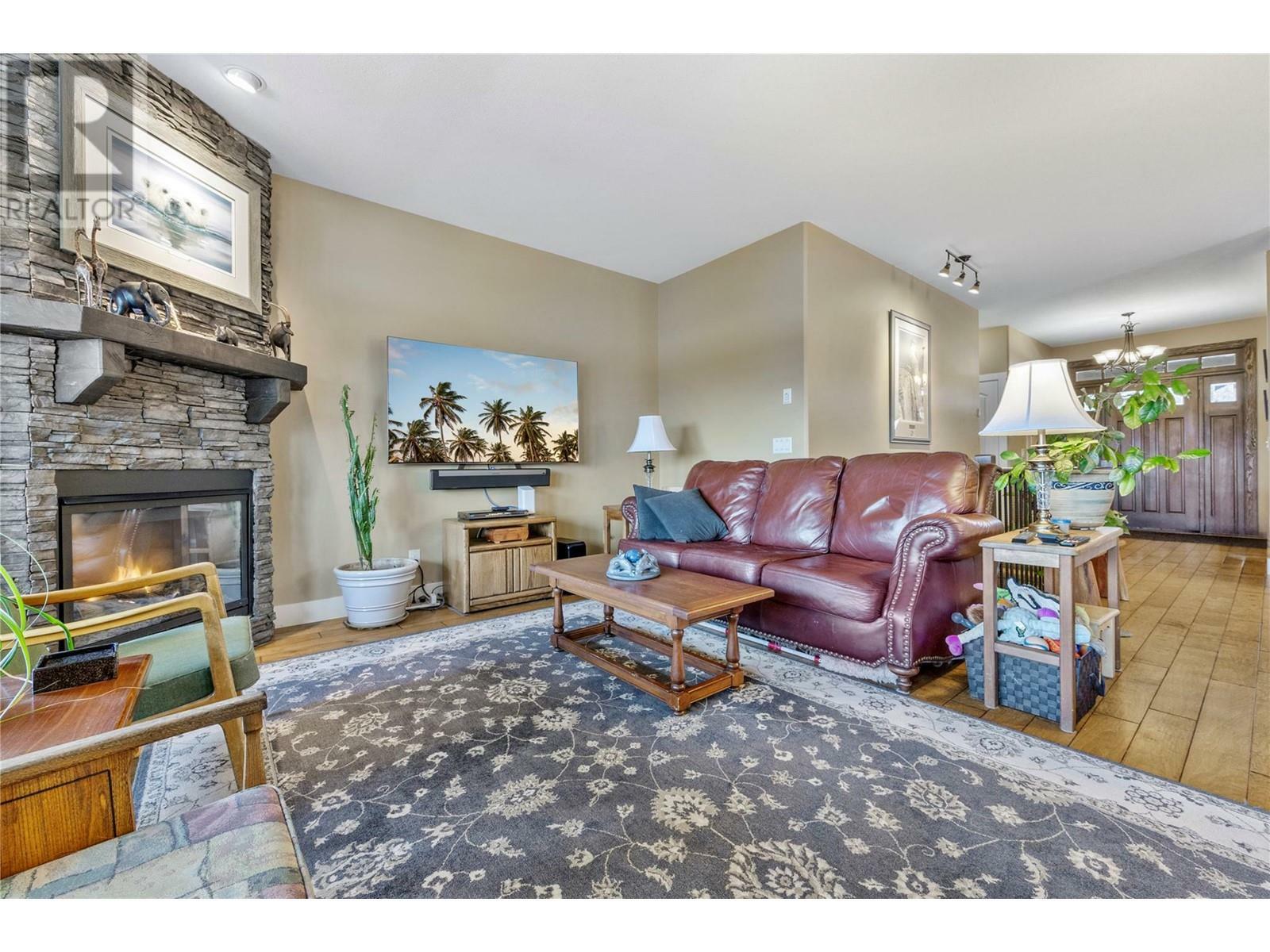 KELOWNA, British Columbia, V1P 1R7, CA, 5 Bedrooms Bedrooms, ,3 BathroomsBathrooms,Residential,For Sale,1837327