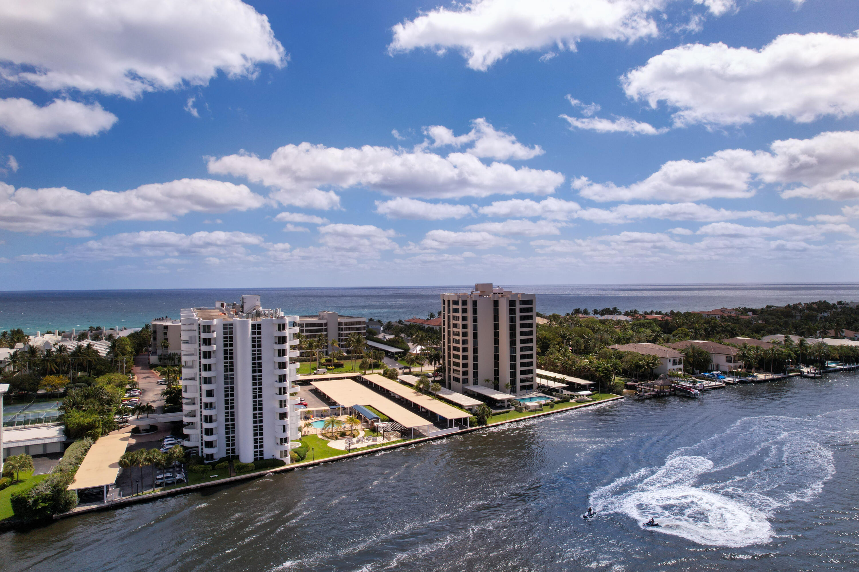 Delray Beach, Florida, 33483, United States, 2 Bedrooms Bedrooms, ,2 BathroomsBathrooms,Residential,For Sale,1826520