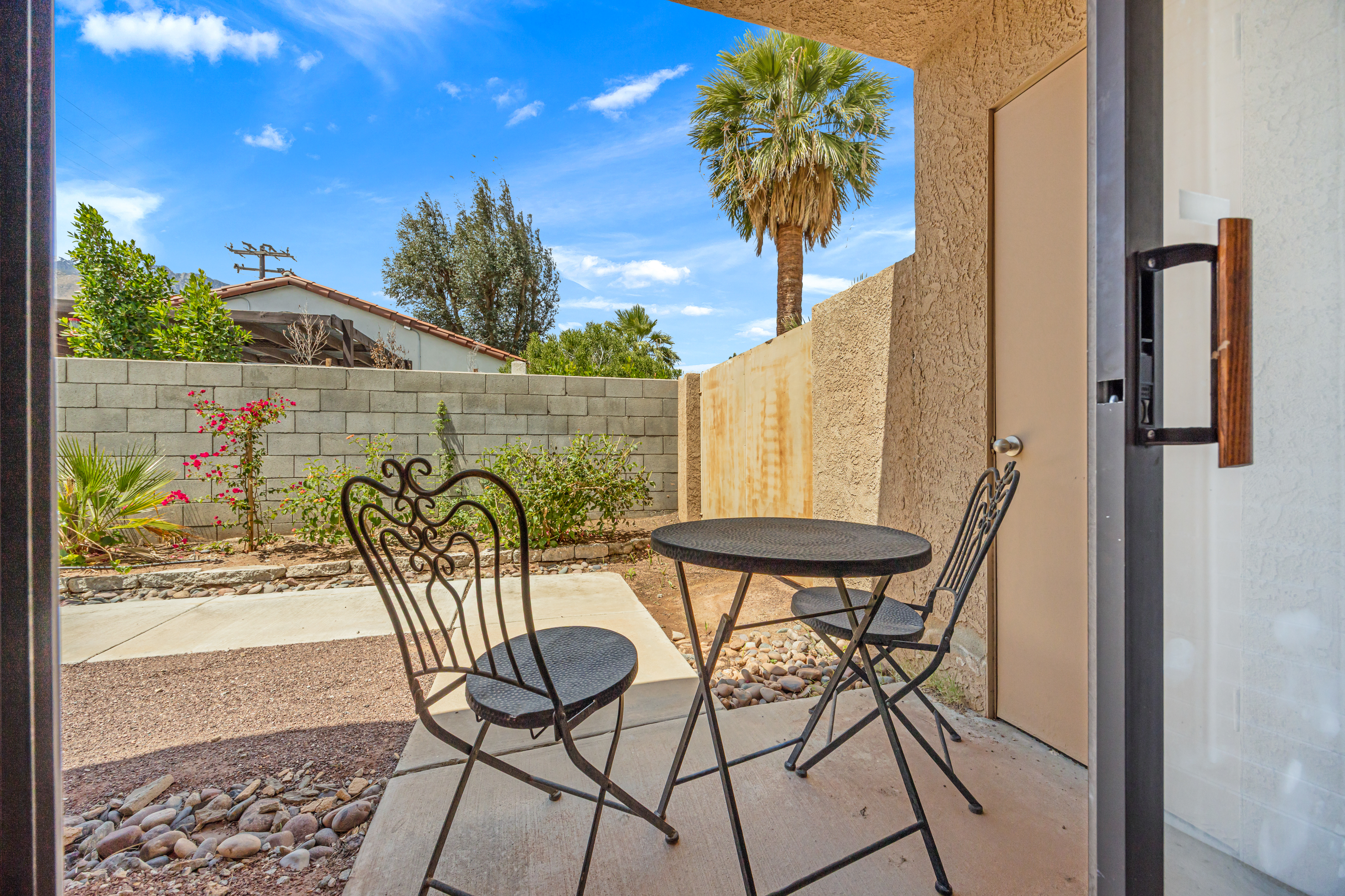  377 Cabrillo Road, Palm Springs, CA 92262 - 物件實景