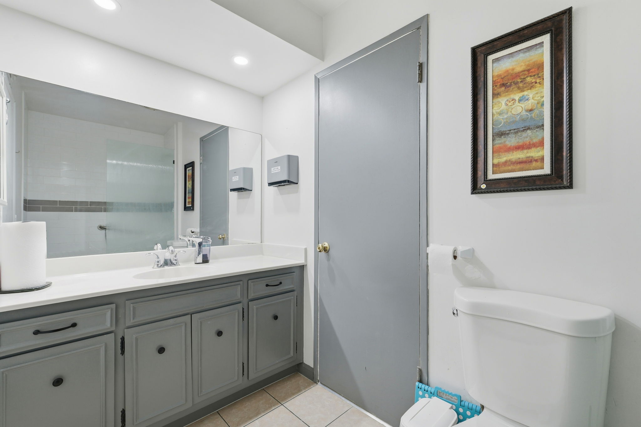 Saugus, California, 91350, United States, 4 Bedrooms Bedrooms, ,2 BathroomsBathrooms,Residential,For Sale,1988105