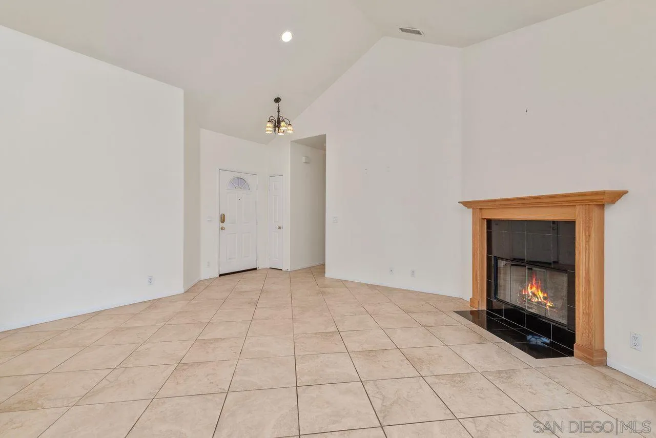 Poway, California, 92064, United States, 3 Bedrooms Bedrooms, ,2 BathroomsBathrooms,Residential,For Sale,1837304
