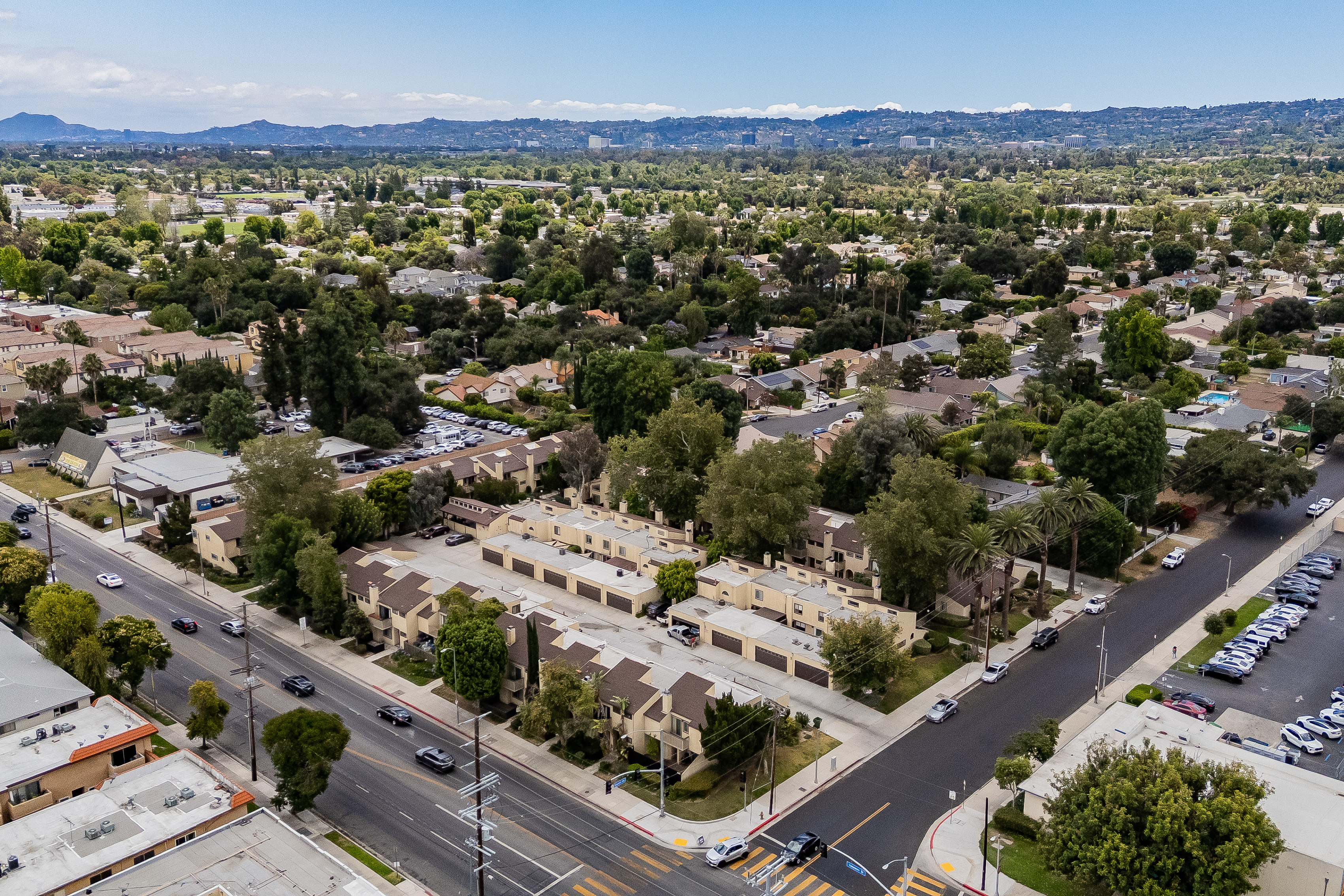  6746 Encino Avenue #2 - 物件實景