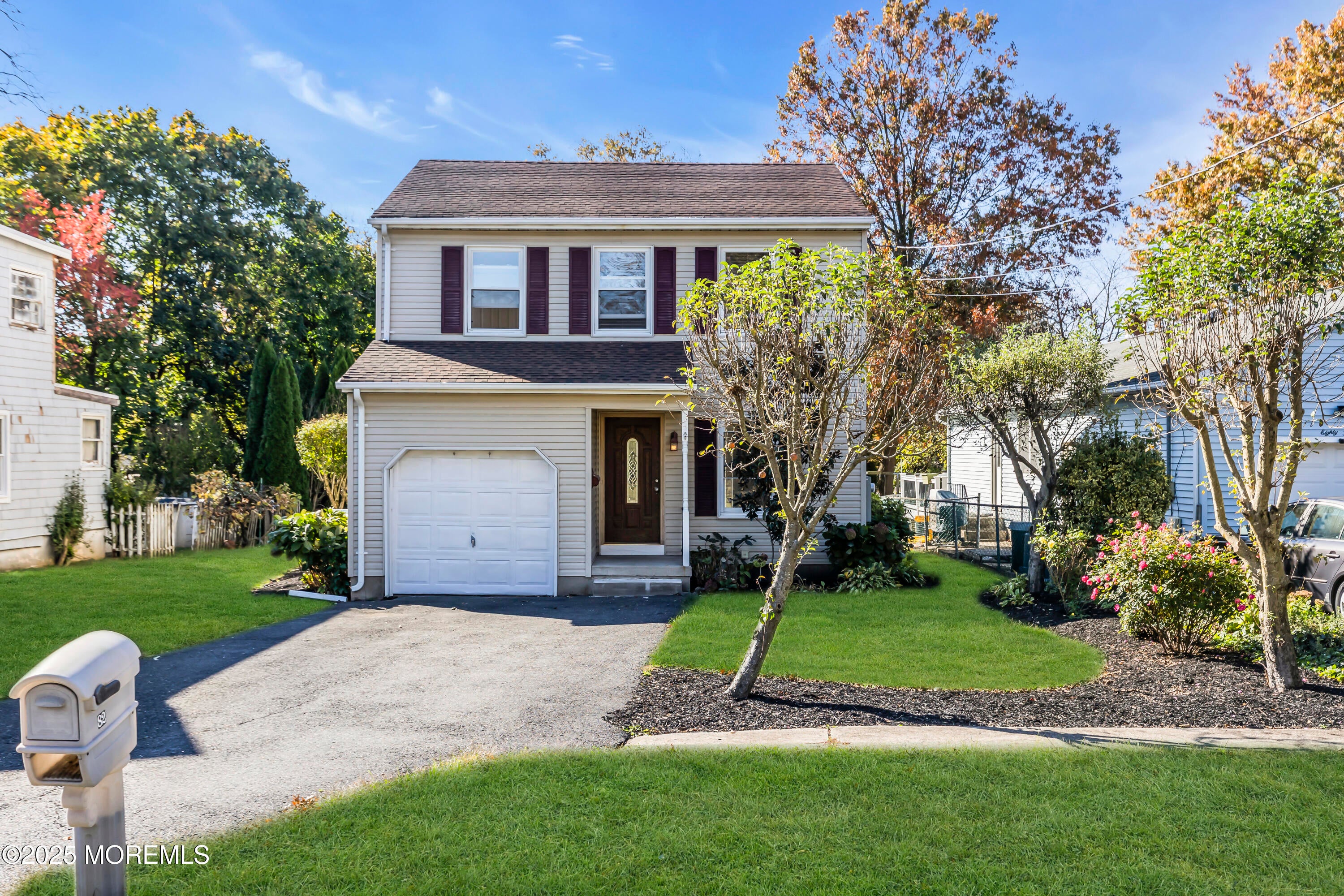 Freehold, New Jersey, 07728, United States, 3 Bedrooms Bedrooms, ,2 BathroomsBathrooms,Residential,For Sale,1990180