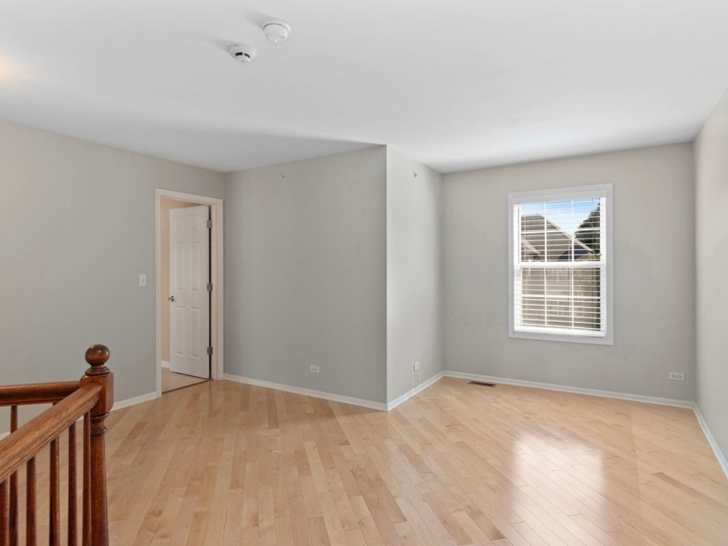 Inverness, Illinois, 60010, United States, 2 Bedrooms Bedrooms, ,3 BathroomsBathrooms,Residential,For Sale,1947275