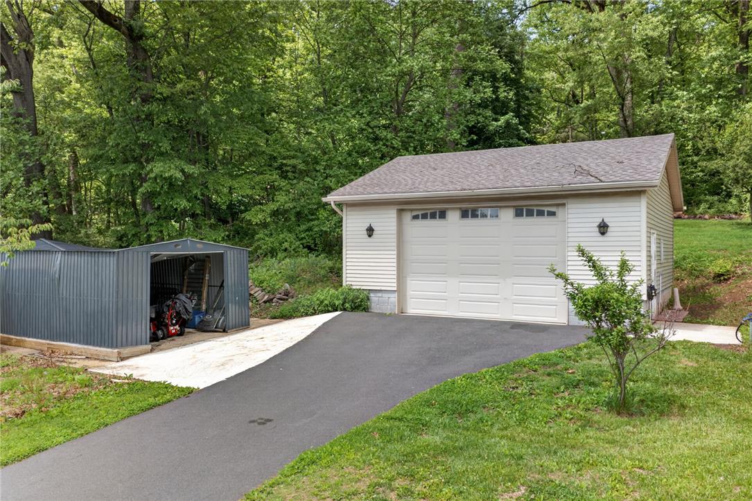 Lower Saucon Twp, Pennsylvania, 18055, United States, 5 Bedrooms Bedrooms, ,4 BathroomsBathrooms,Residential,For Sale,2048315
