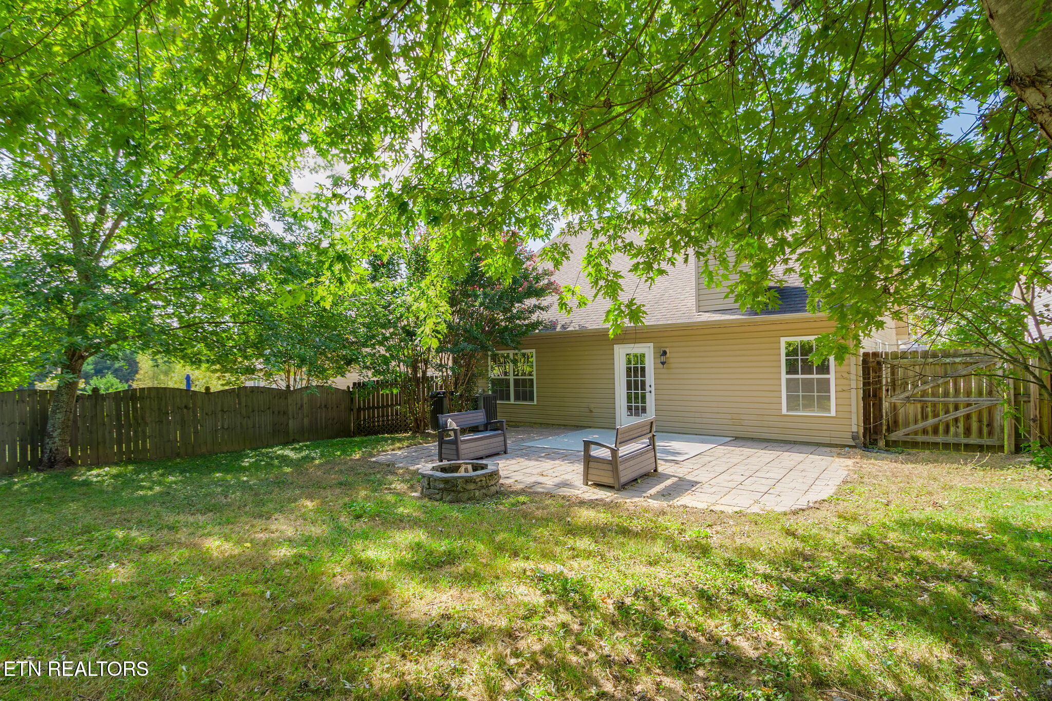 Knoxville, Tennessee, 37932, United States, 4 Bedrooms Bedrooms, ,4 BathroomsBathrooms,Residential,For Sale,1975701