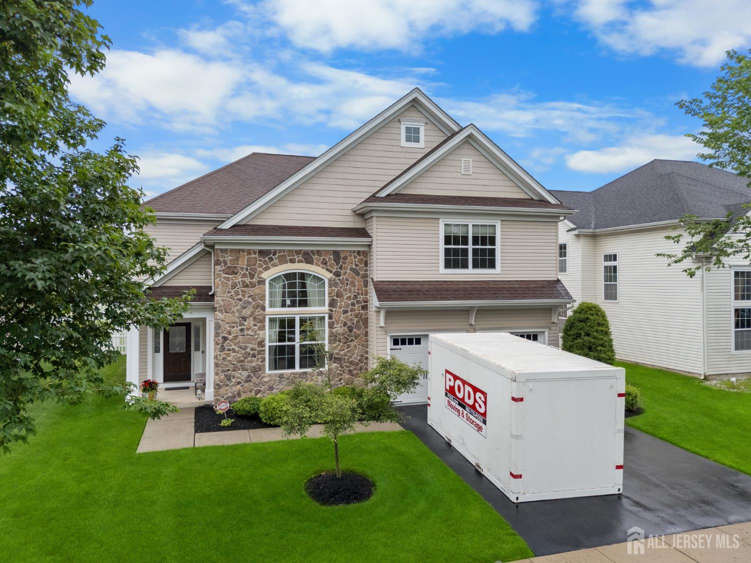 Piscataway, New Jersey, 08854, United States, 4 Bedrooms Bedrooms, ,3 BathroomsBathrooms,Residential,For Sale,1889779