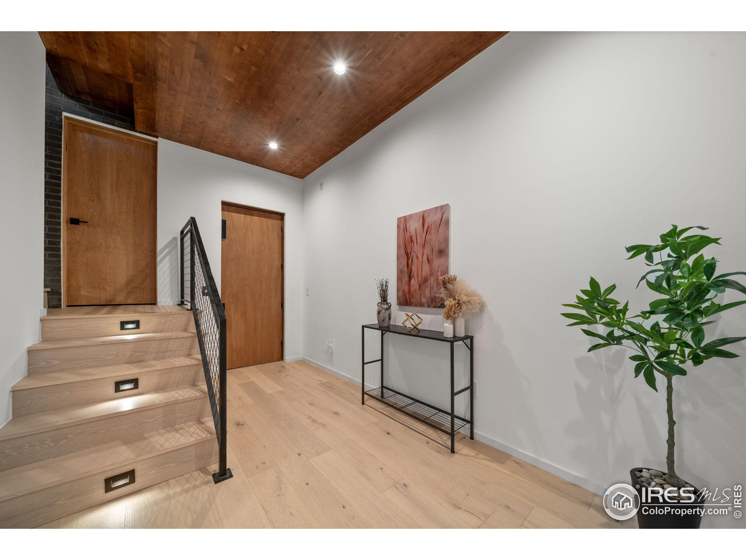 Boulder, Colorado, 80302, United States, 4 Bedrooms Bedrooms, ,3 BathroomsBathrooms,Residential,For Sale,1947999