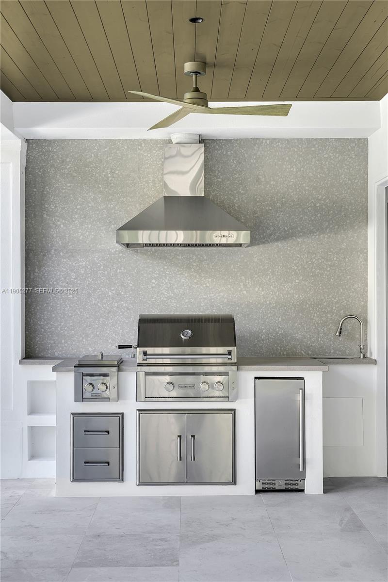 Miami, Florida, 33133, United States, 5 Bedrooms Bedrooms, ,6 BathroomsBathrooms,Residential,For Sale,1996975