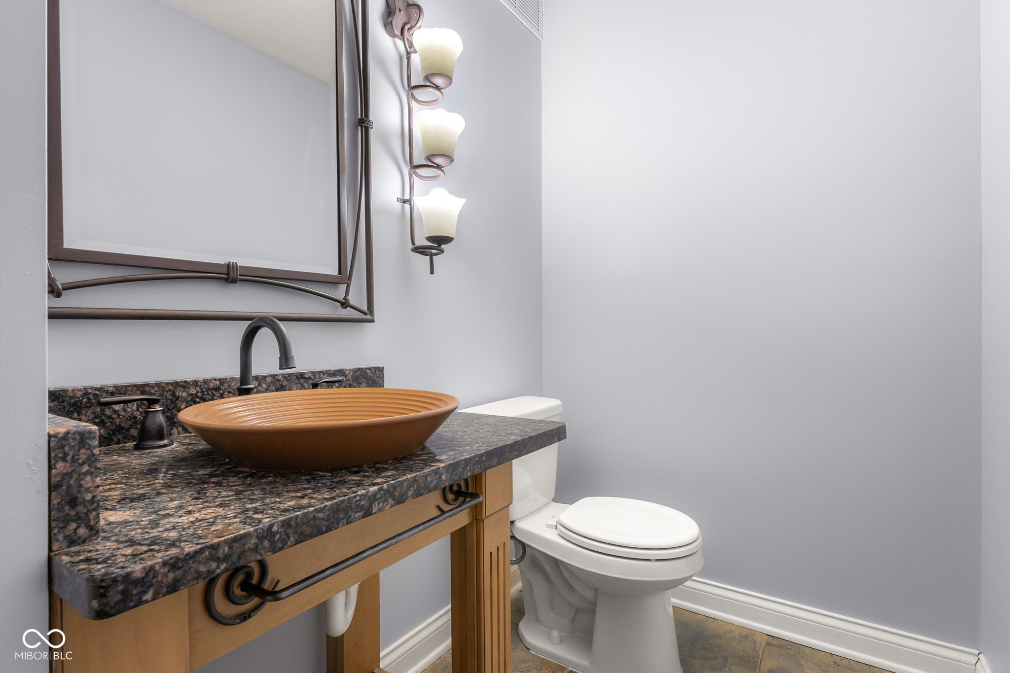 Columbus, Indiana, 47201, United States, 5 Bedrooms Bedrooms, ,6 BathroomsBathrooms,Residential,For Sale,1982008