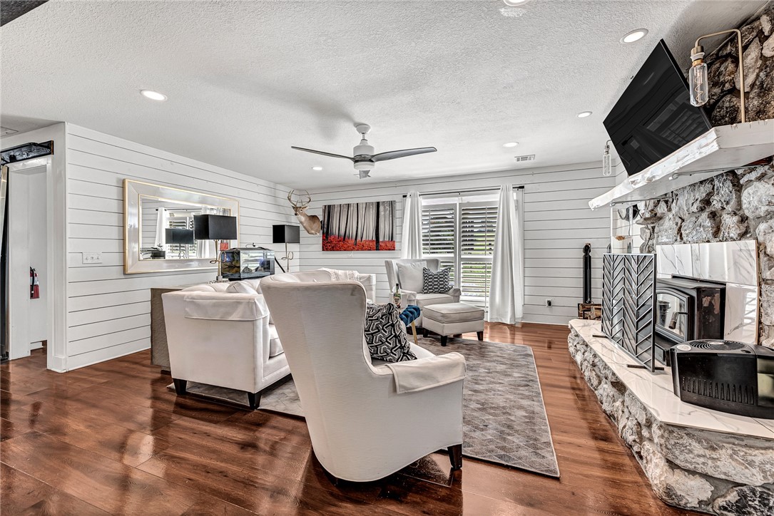 Bentonville, Arkansas, 72713, United States, 4 Bedrooms Bedrooms, ,2 BathroomsBathrooms,Residential,For Sale,1947992