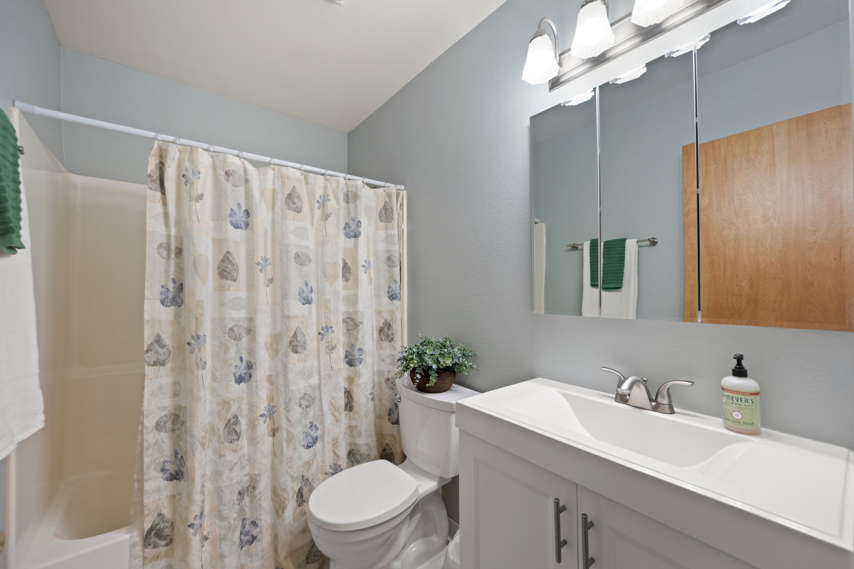  SE Boise Gem with Two Primary Suites and no HOA - 物件實景