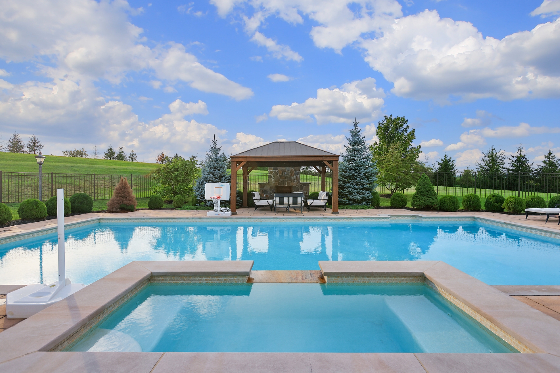  ?River Edge Estates? Timeless Elegance Meets Luxurious Modern Living - 物件實景
