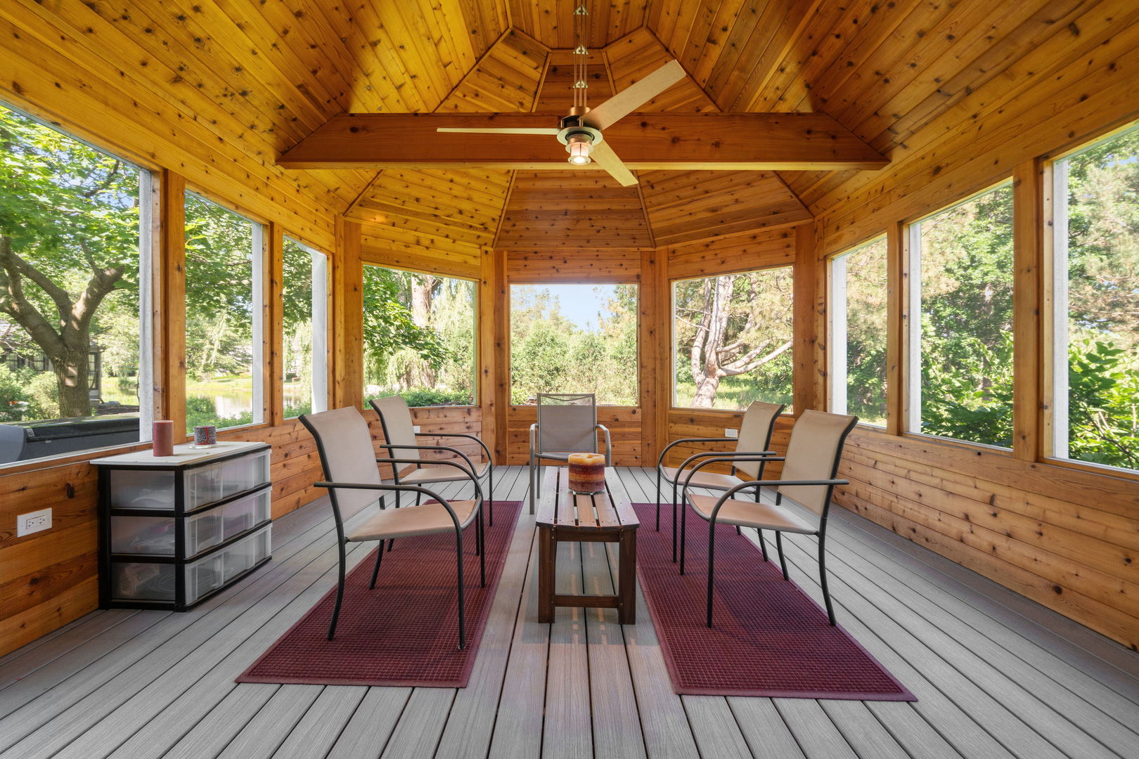 Highland Park, Illinois, 60035, United States, 2 Bedrooms Bedrooms, ,3 BathroomsBathrooms,Residential,For Sale,1903435