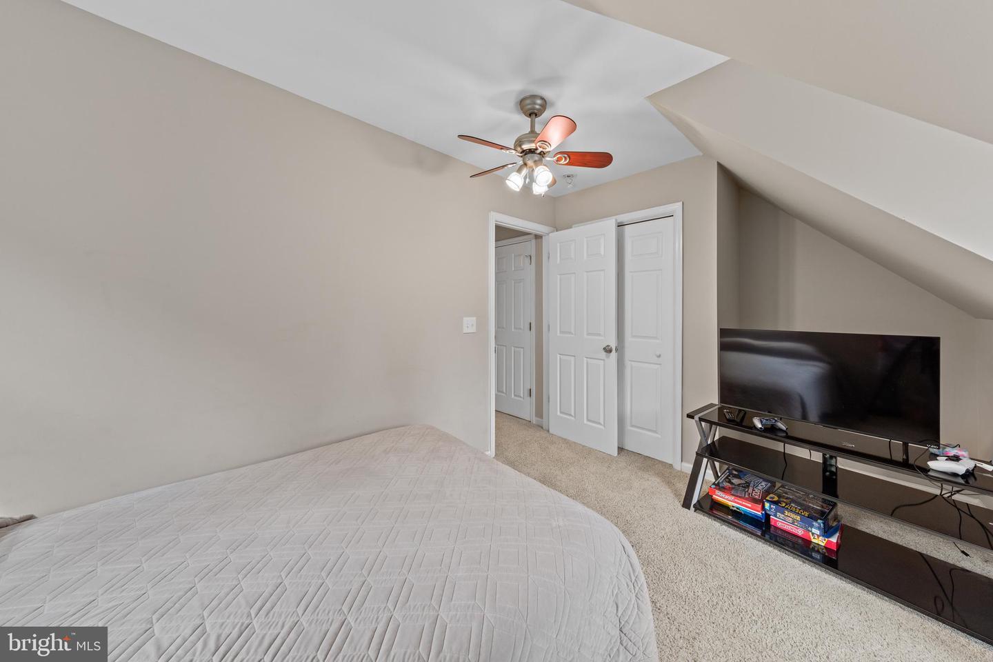 Salisbury, Maryland, 21801, United States, 8 Bedrooms Bedrooms, ,4 BathroomsBathrooms,Residential,For Sale,1857106