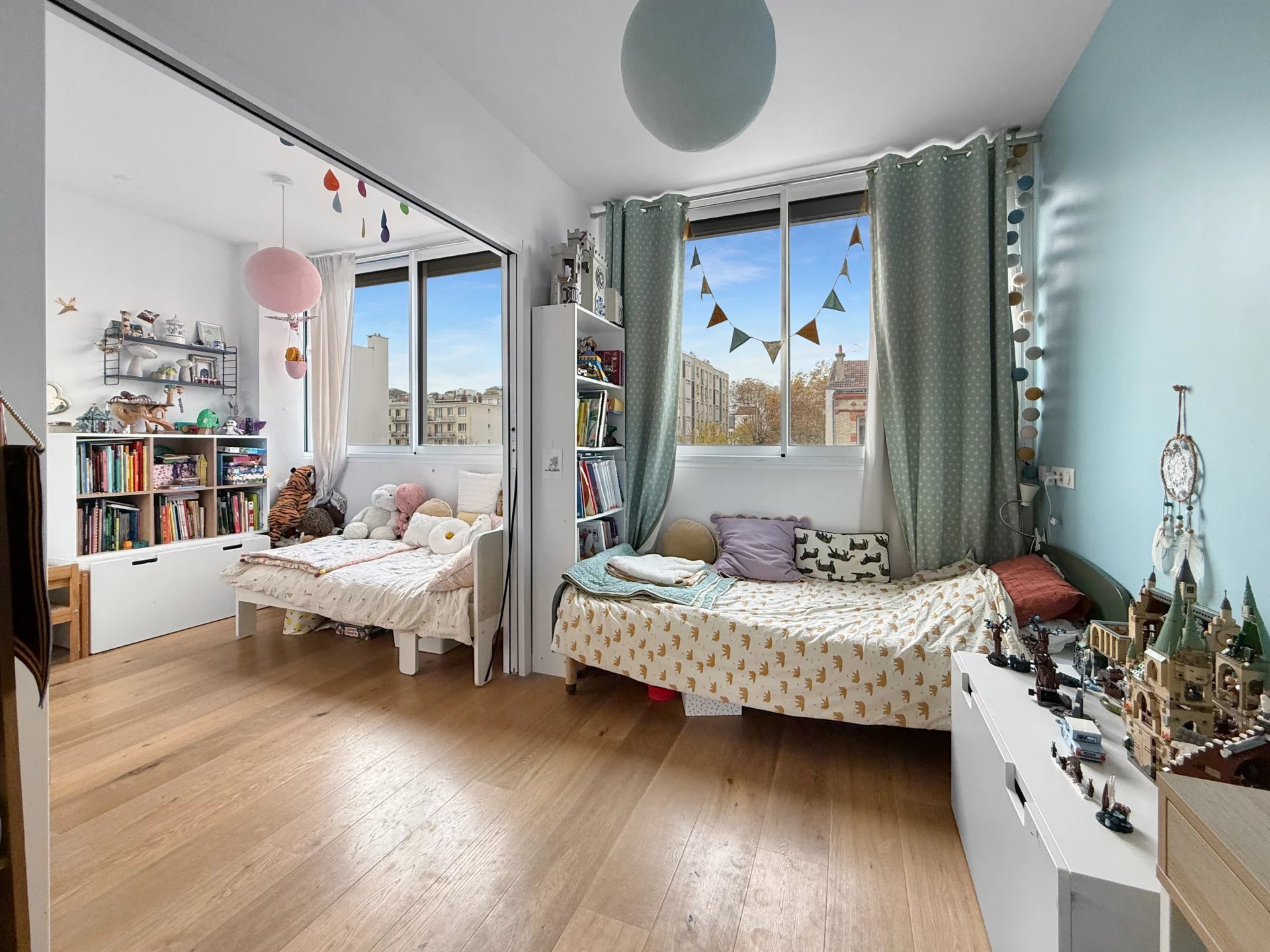 Suresnes, Île-de-France, 92150, FR, 3 Bedrooms Bedrooms, ,3 BathroomsBathrooms,Residential,For Sale,1991868