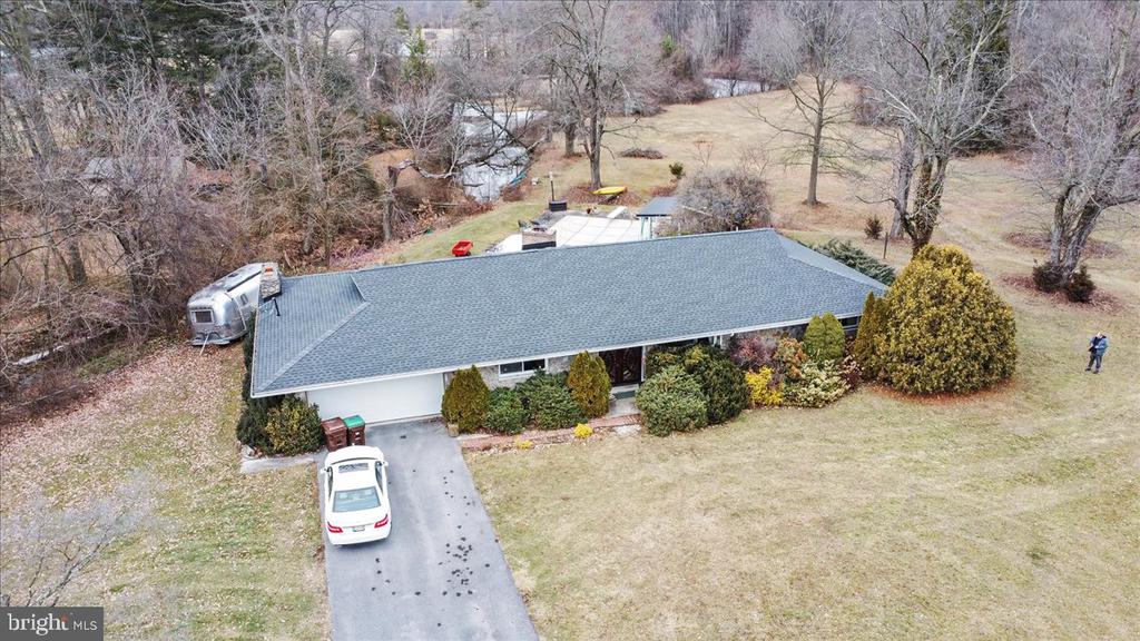 Fayetteville, Pennsylvania, 17222, United States, 3 Bedrooms Bedrooms, ,2 BathroomsBathrooms,Residential,For Sale,1928421